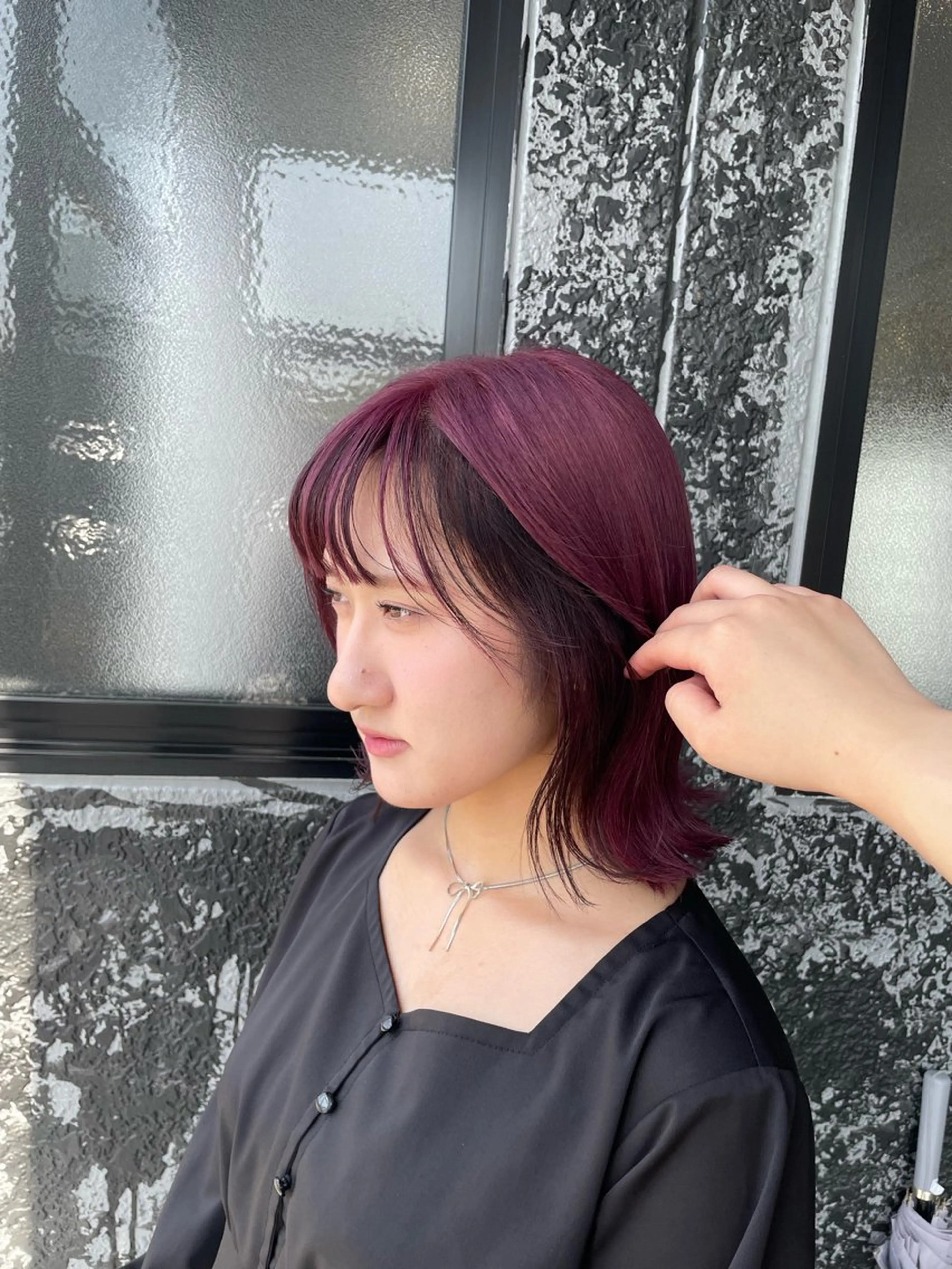 ショート ピンクブラウン カット ヘアカラー トリートメント 手塚 由佳のヘアスタイル