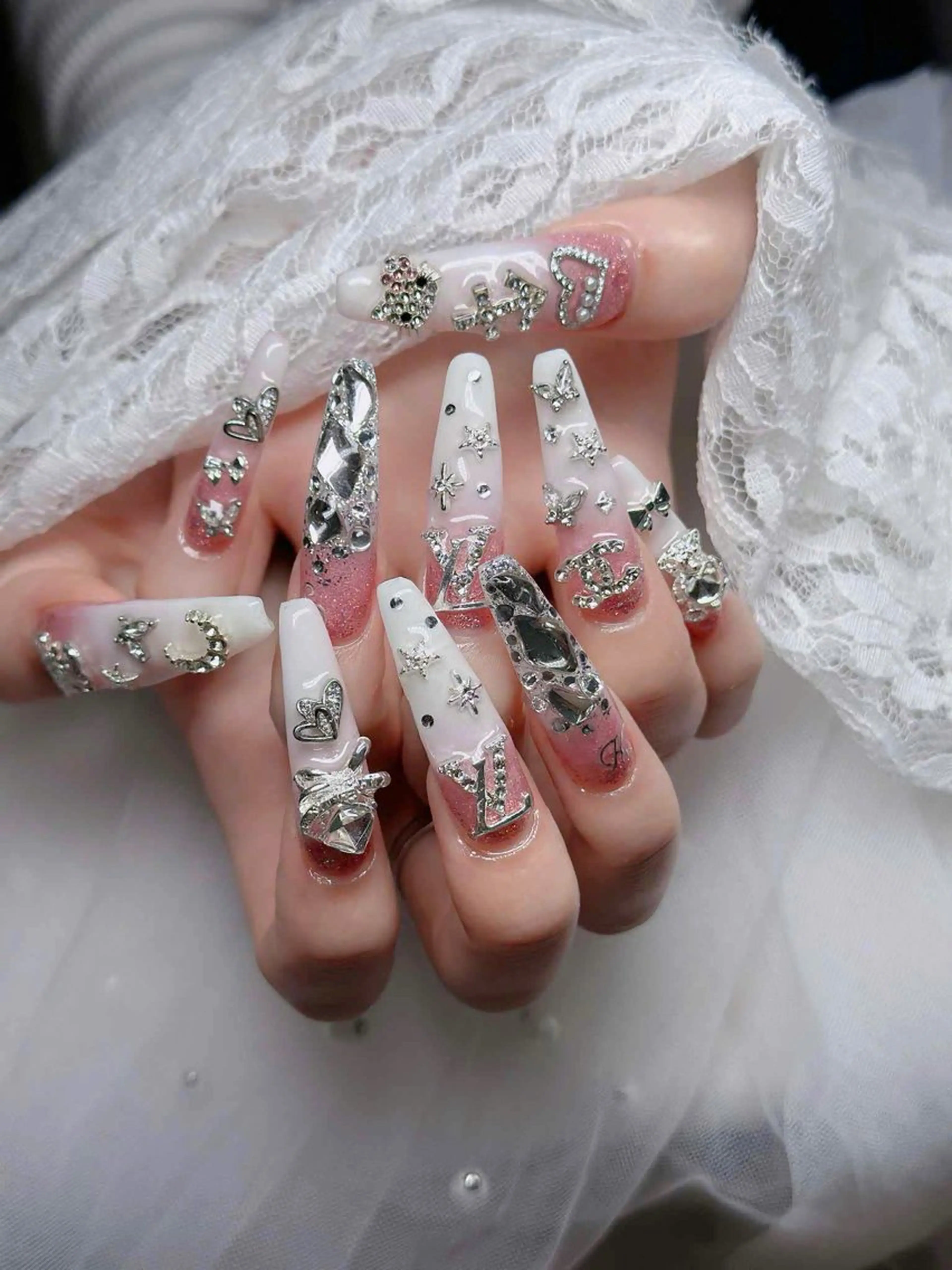 ネイル オーロラネイル フレンチネイル ジェルネイル ハロウィン 韓国ネイル ハンドネイル H.baby Nail Salonのネイルデザイン