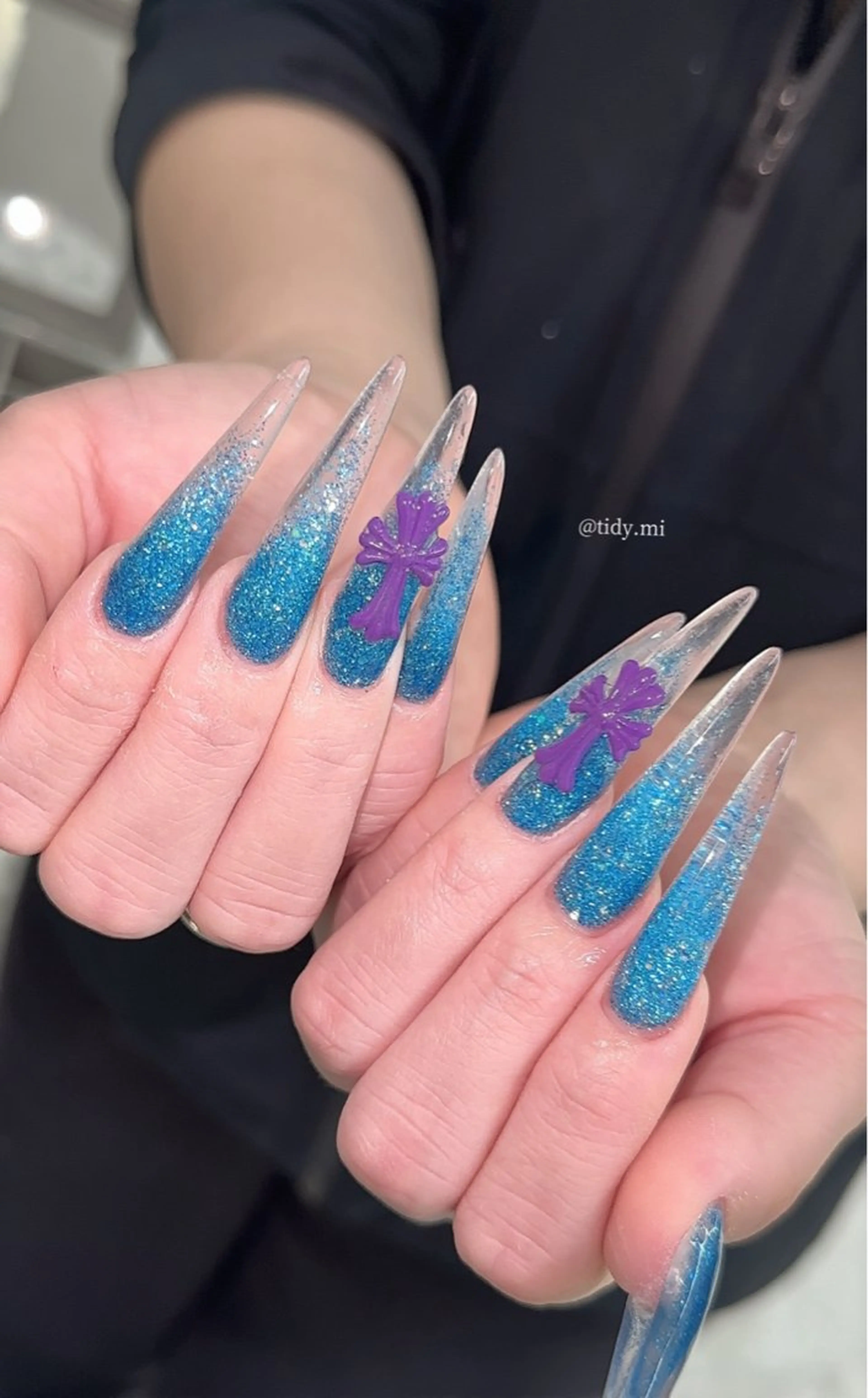 ネイル フットネイル ジェルネイル キラキラネイル 韓国ネイル マグネットネイル ハンドネイル TIDY .のネイルデザイン