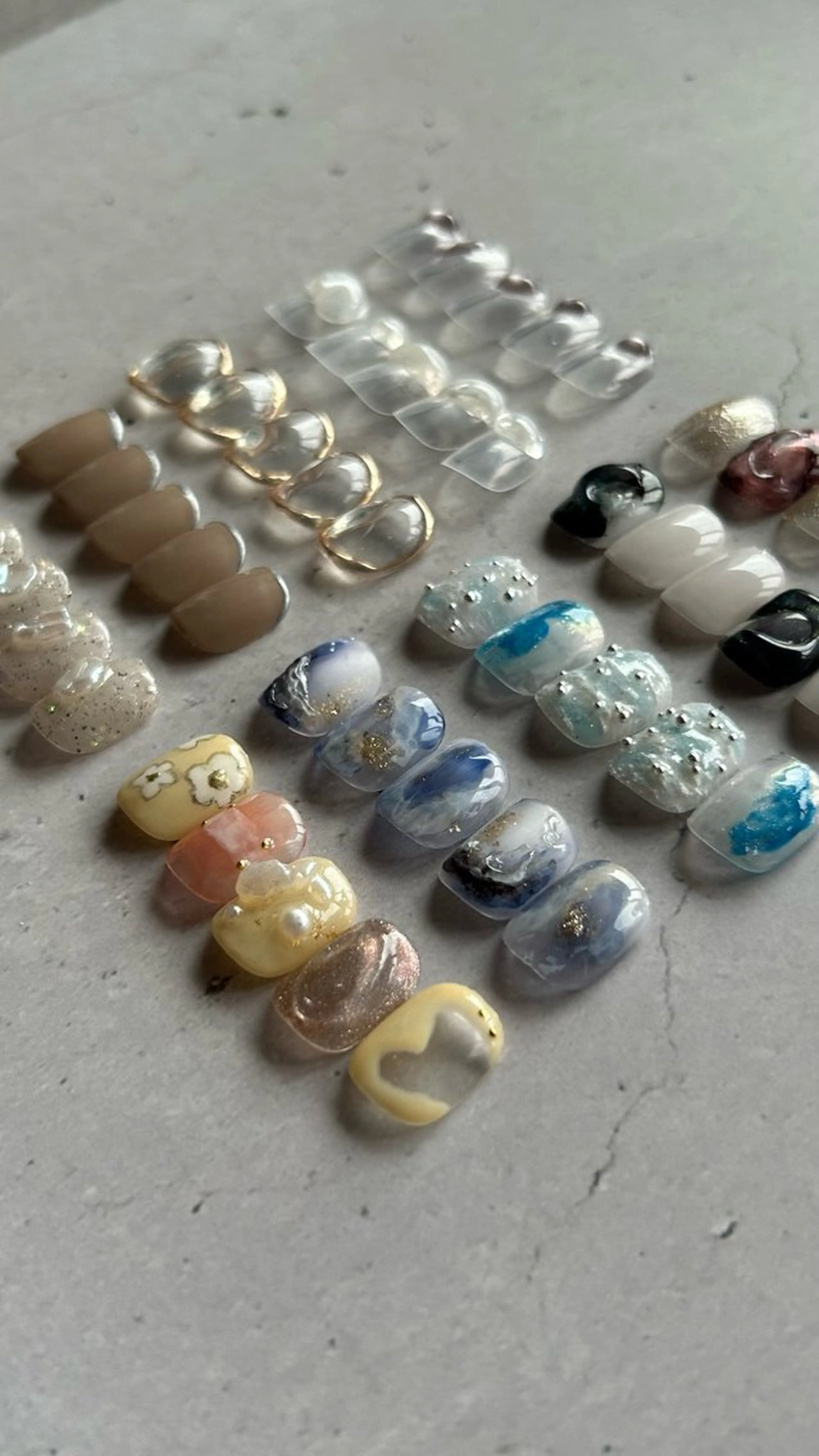 ネイル 関山 志乃のネイルデザイン