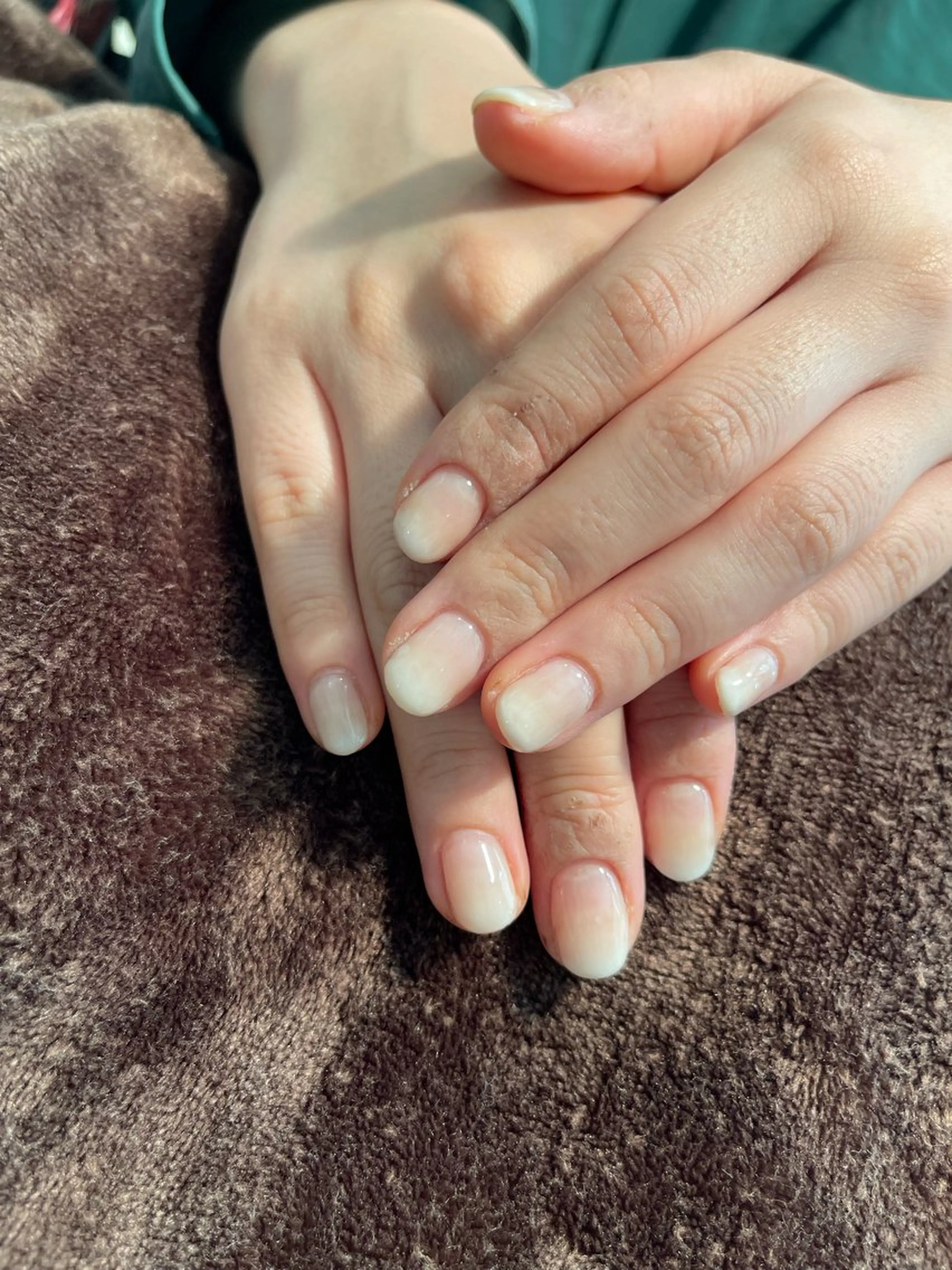 ネイル 安藤 沙妃のヘアスタイル
