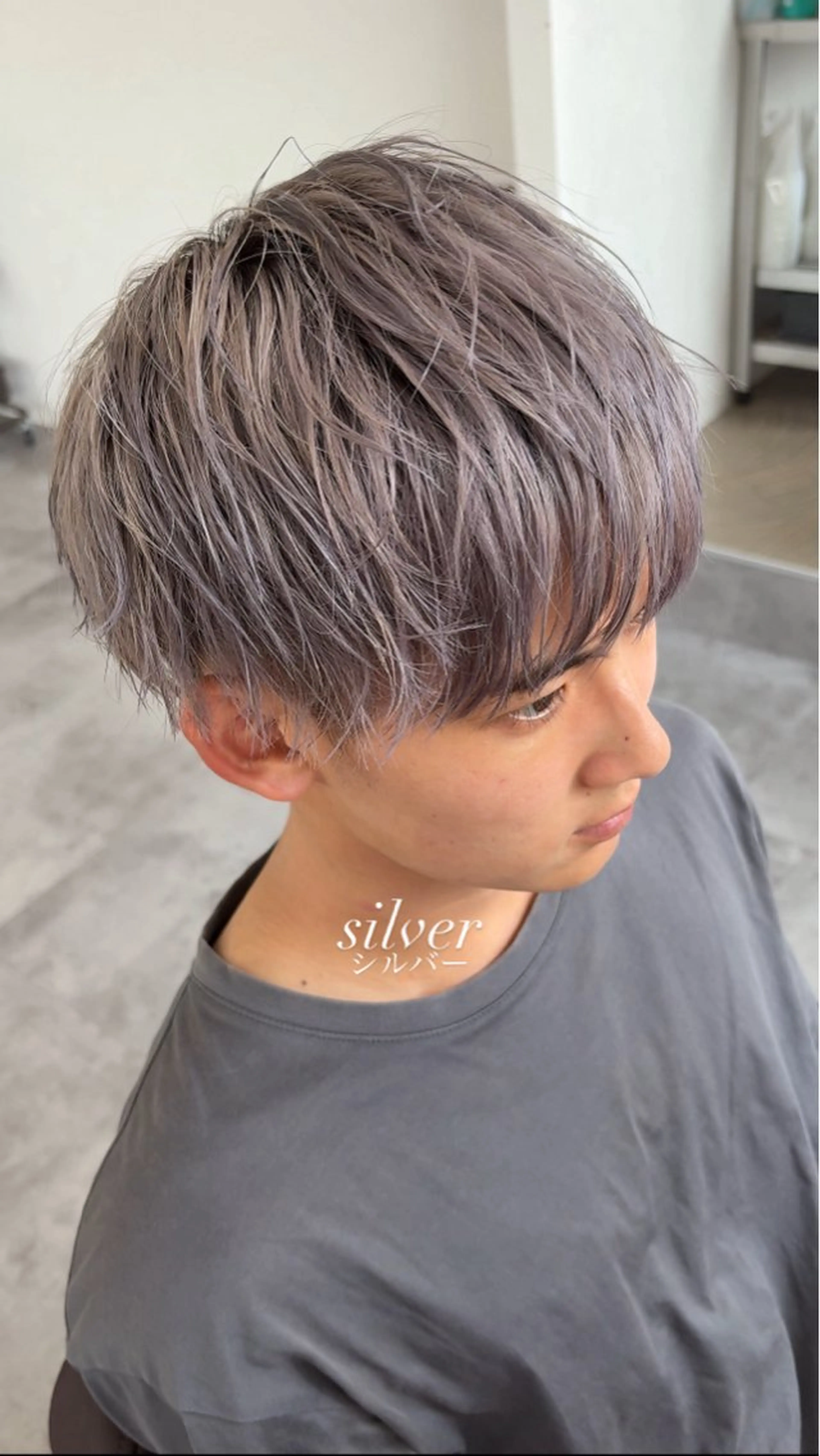 ショート カラー ブリーチ シルバー TORA【Li's /東大阪布施美容室】のヘアスタイル
