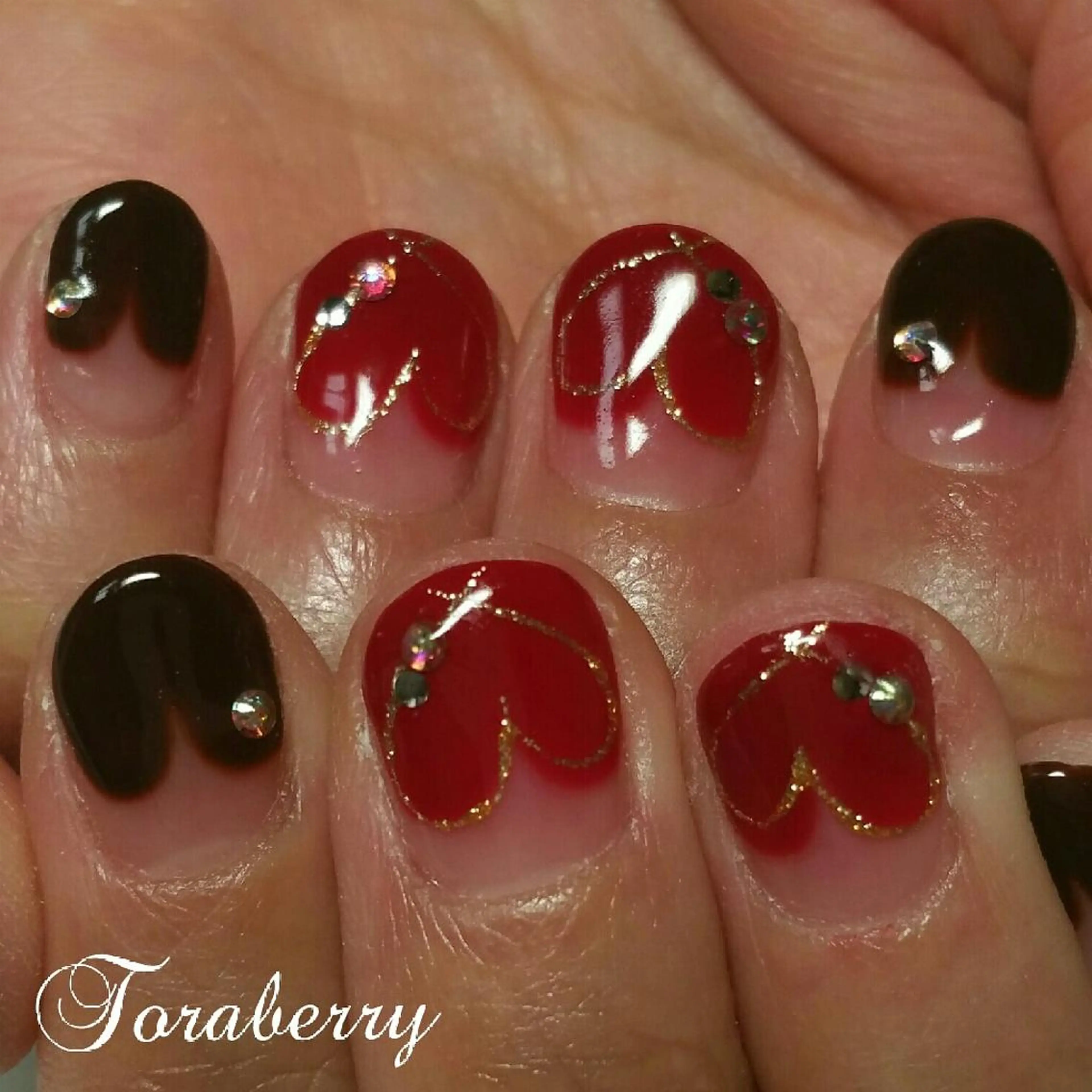 ネイル フレンチネイル ハート ハンドネイル ネイリスト なつみのネイルデザイン