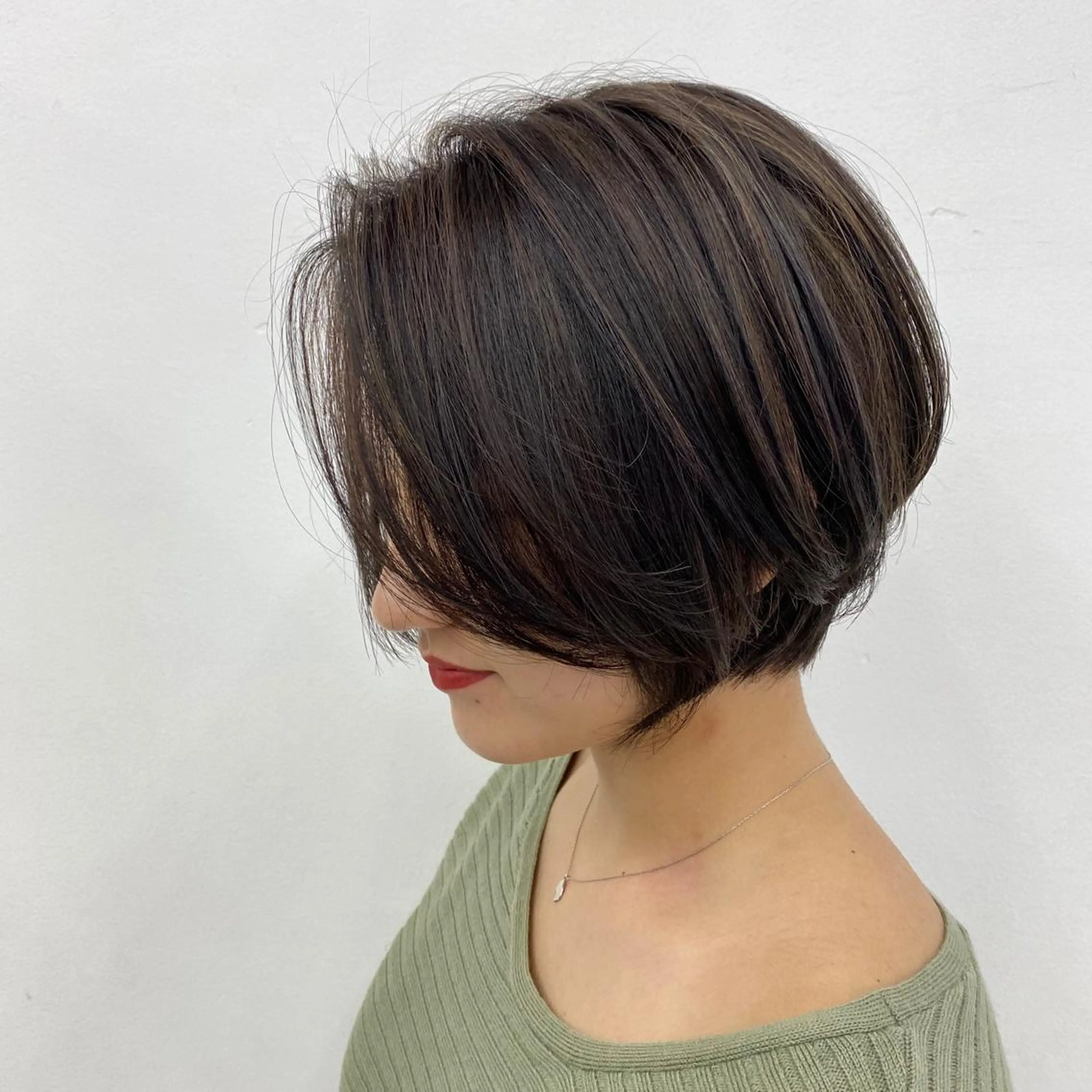 ショート カラー パーマ ハイライトカラー くびれヘア ハイライト ショートヘア 山本　尚輝 🐶ハイライト🐶のヘアスタイル