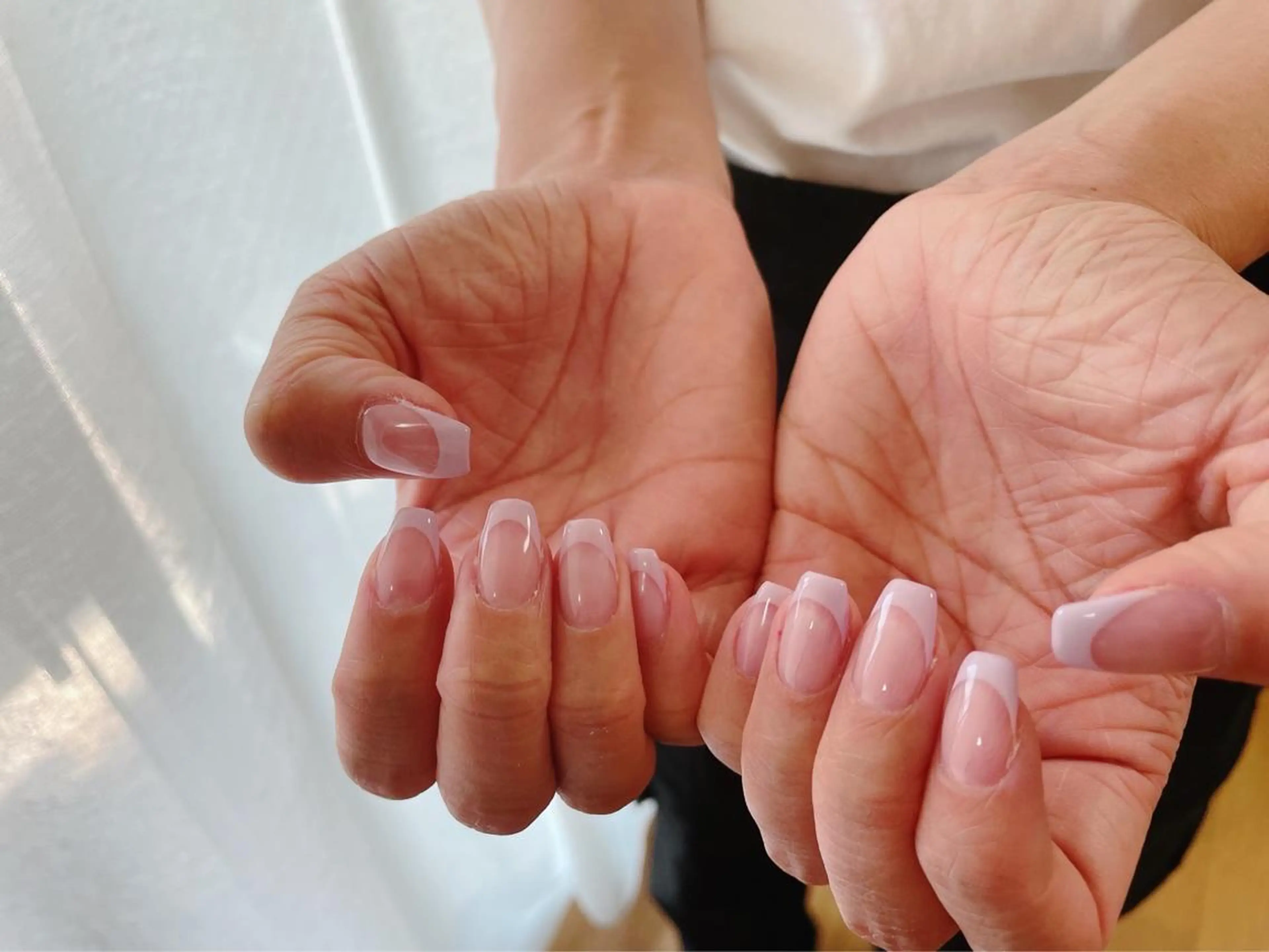 ネイル オーロラネイル フラワーネイル フットネイル フレンチネイル ジェルネイル mogunail &blowのネイルデザイン