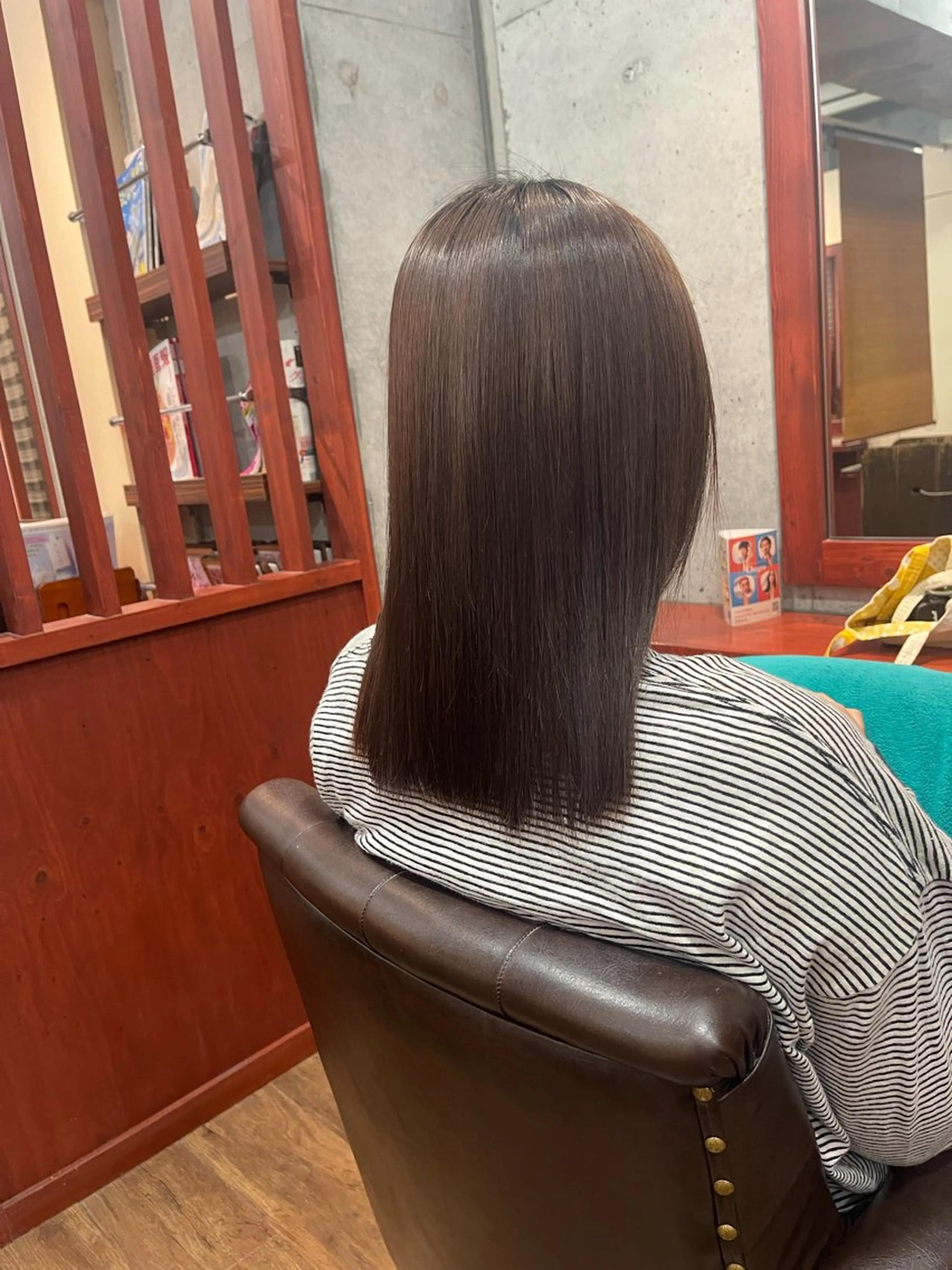 セミロング 酸性ストレート 縮毛矯正 テライ ケイショウのヘアスタイル