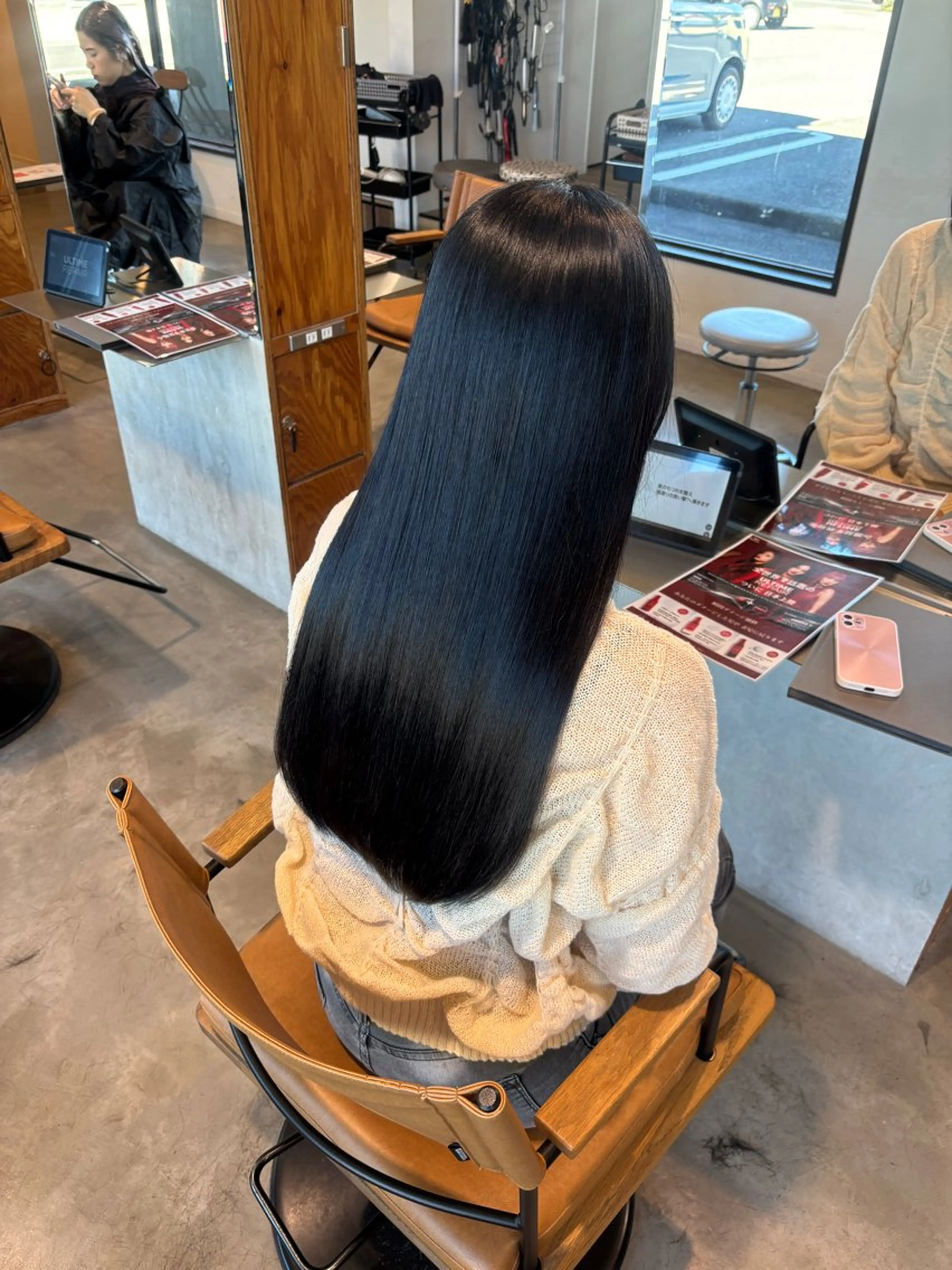 ロング カラー 小木曽 里華のヘアスタイル