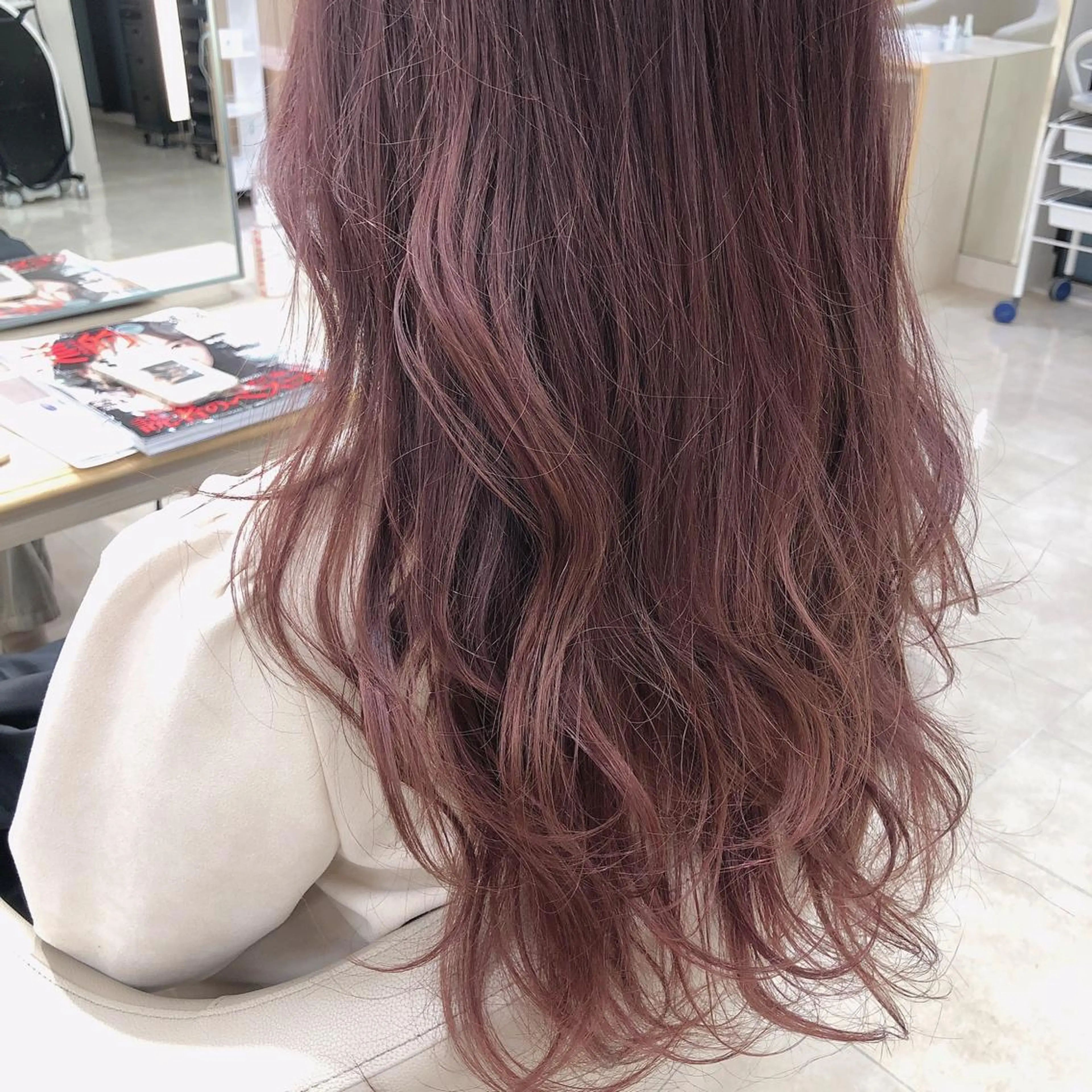 ロング カラー ベージュカラー ピンクカラー ヘアカラー トリートメント 盛れるレイヤーカット 得意🌹井上美沙のヘアスタイル