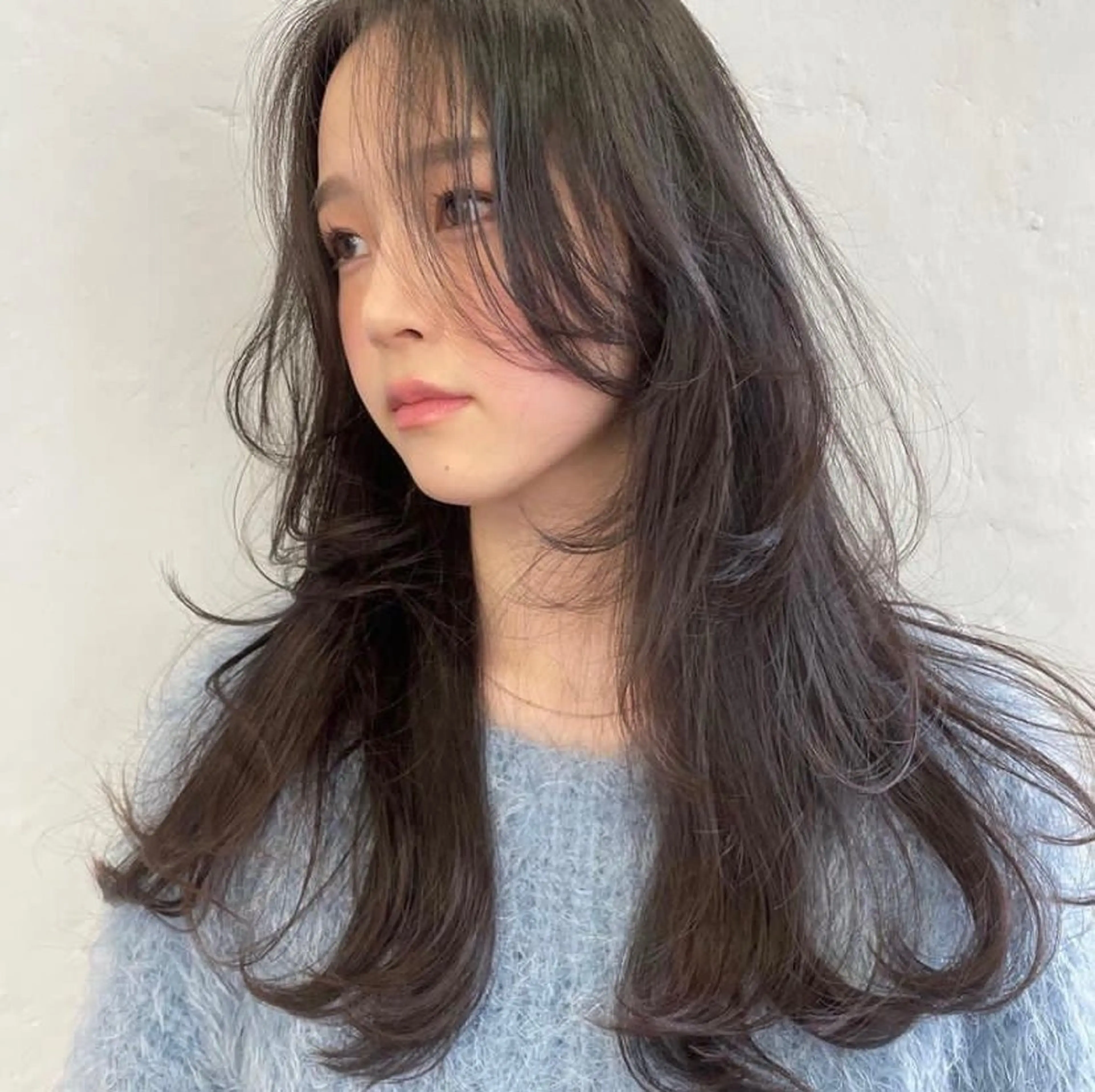 ロング amu/ブリーチなし ダブルカラーのヘアスタイル
