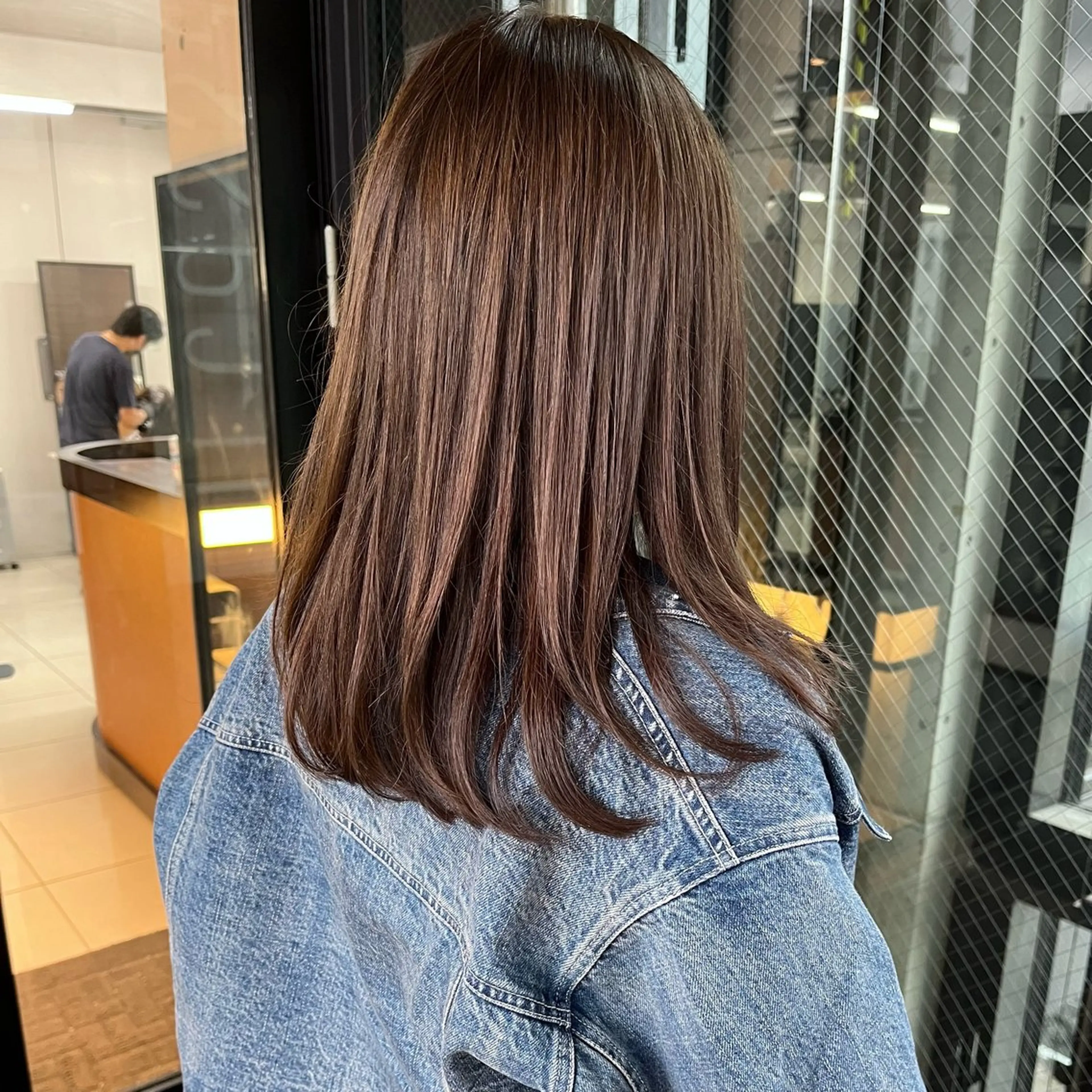 セミロング カラー レイヤーカット カット ヘアカラー トリートメント ハタケヤマヨシキ ／BOOTHのヘアスタイル