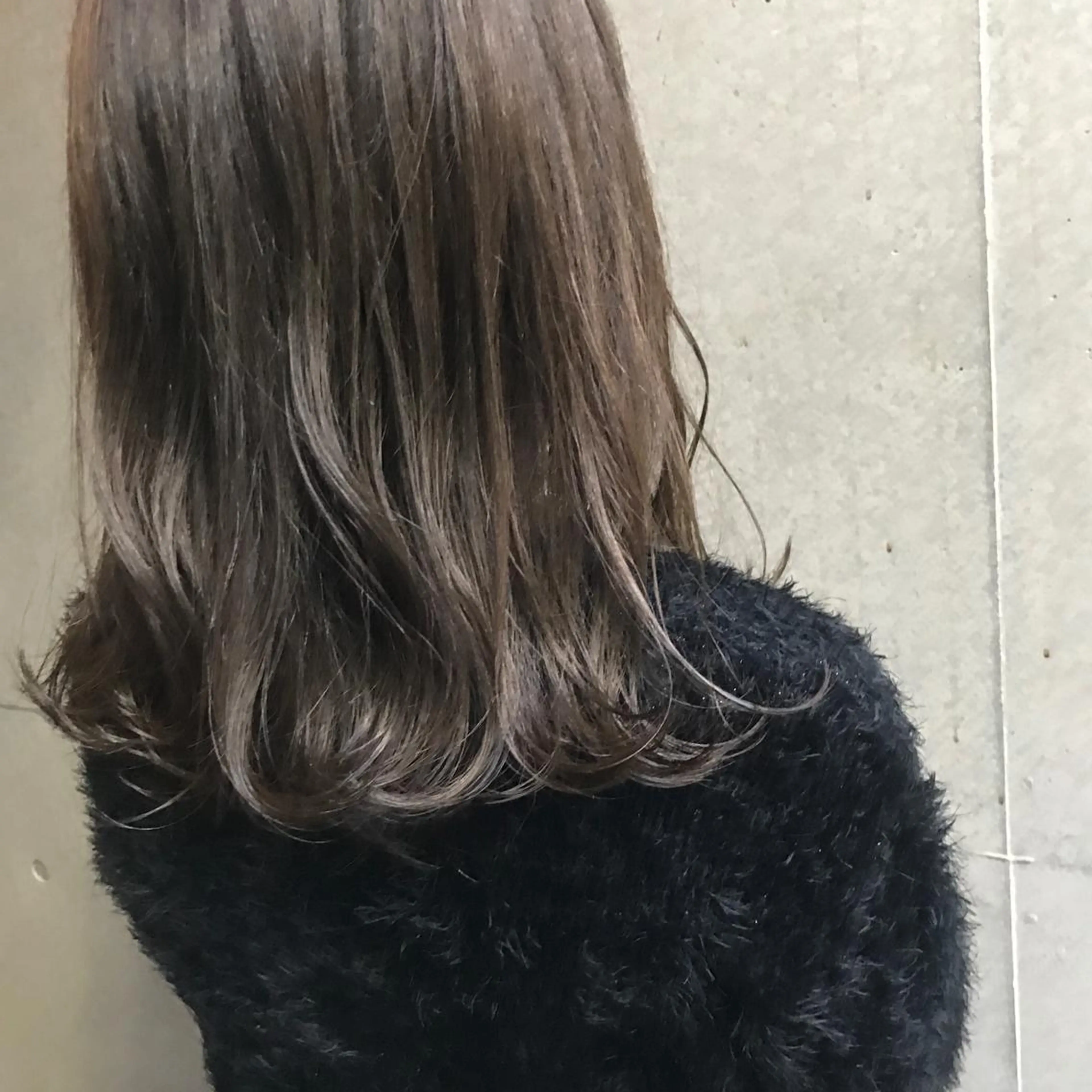 ミディアム カラー ヤスドミ ケイスケのヘアスタイル