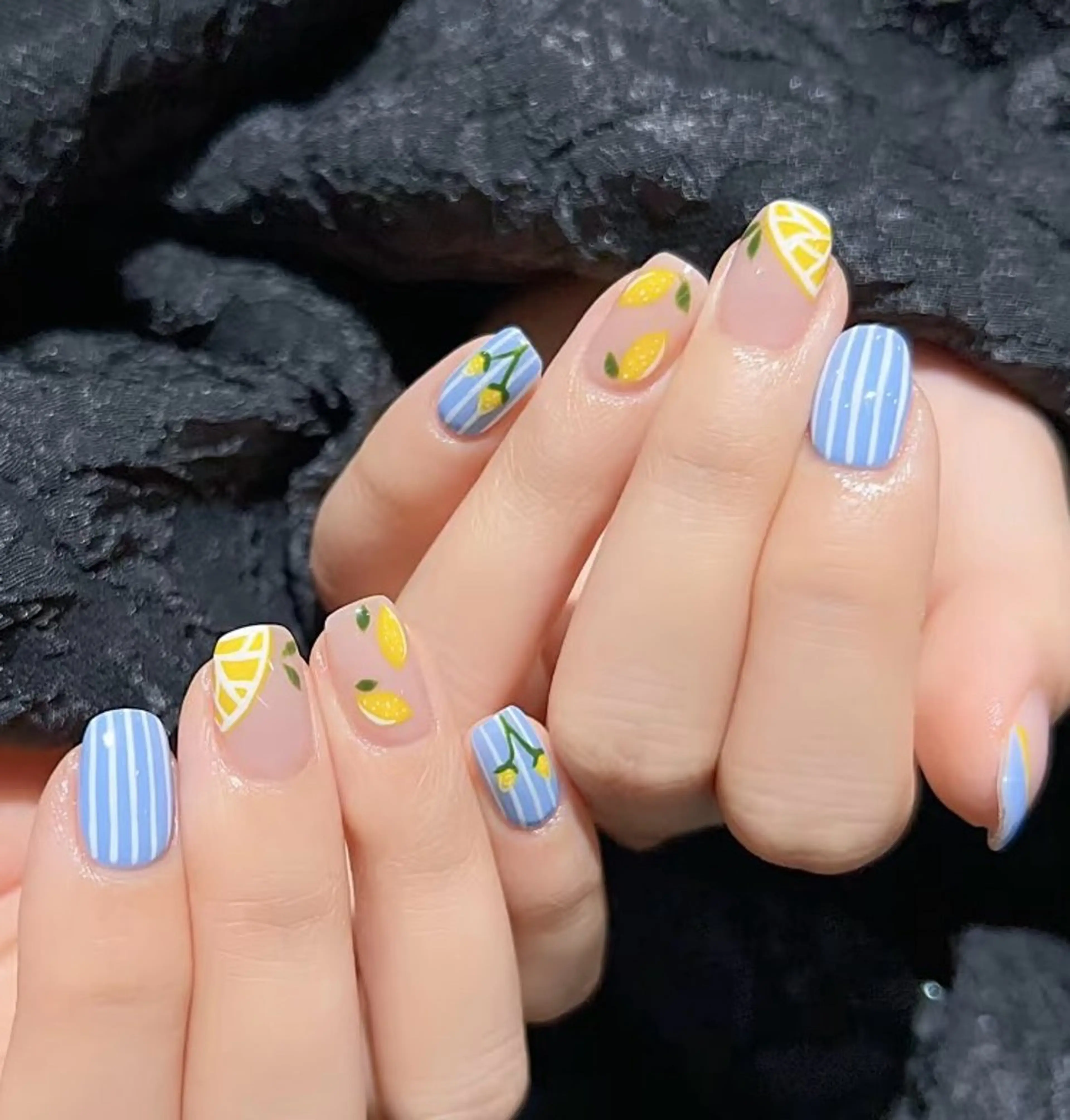 ネイル 高木 維麗絲のネイルデザイン