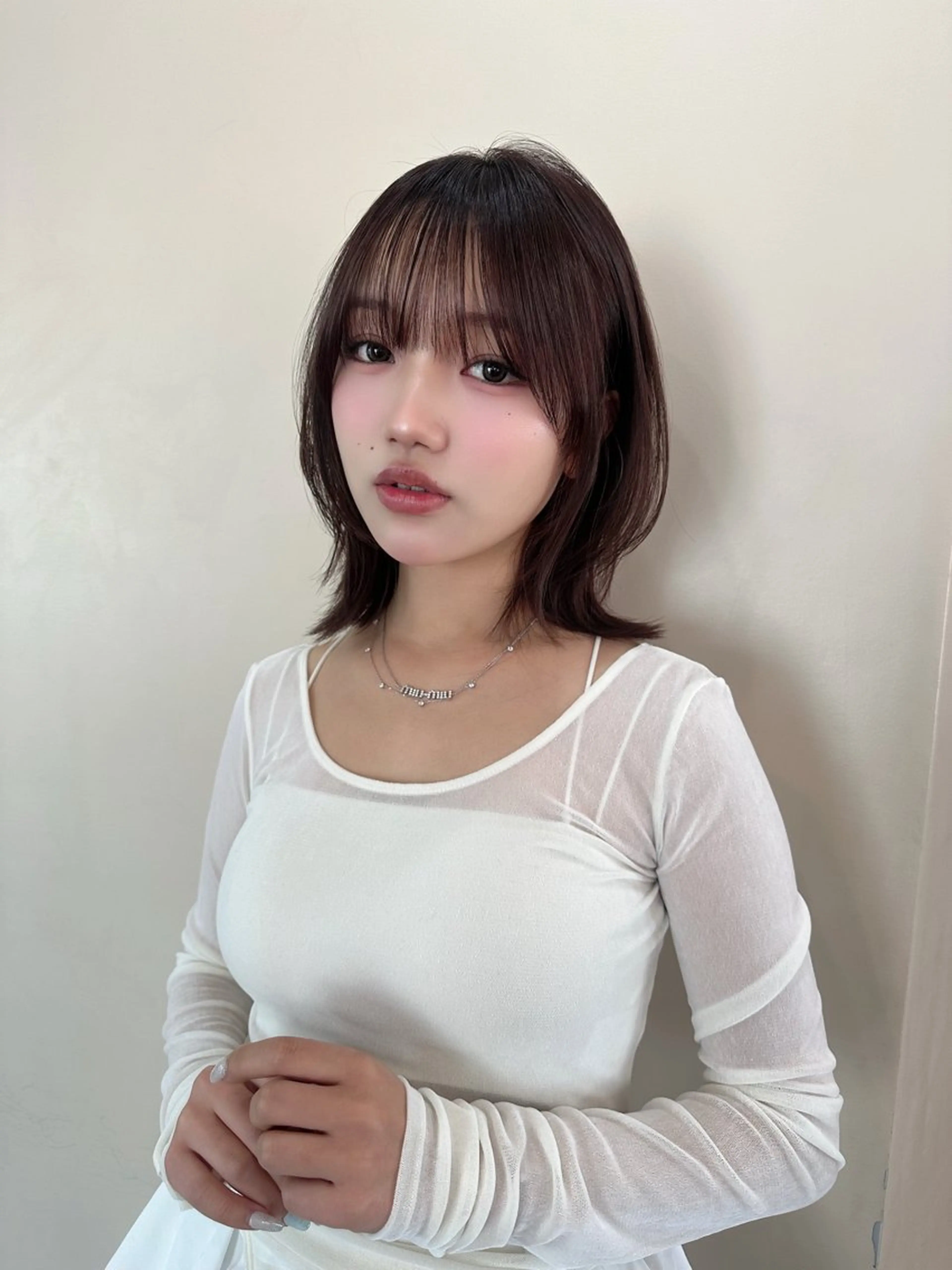 ミディアム くびれヘア カット トリートメント 鎌倉 彩のヘアスタイル