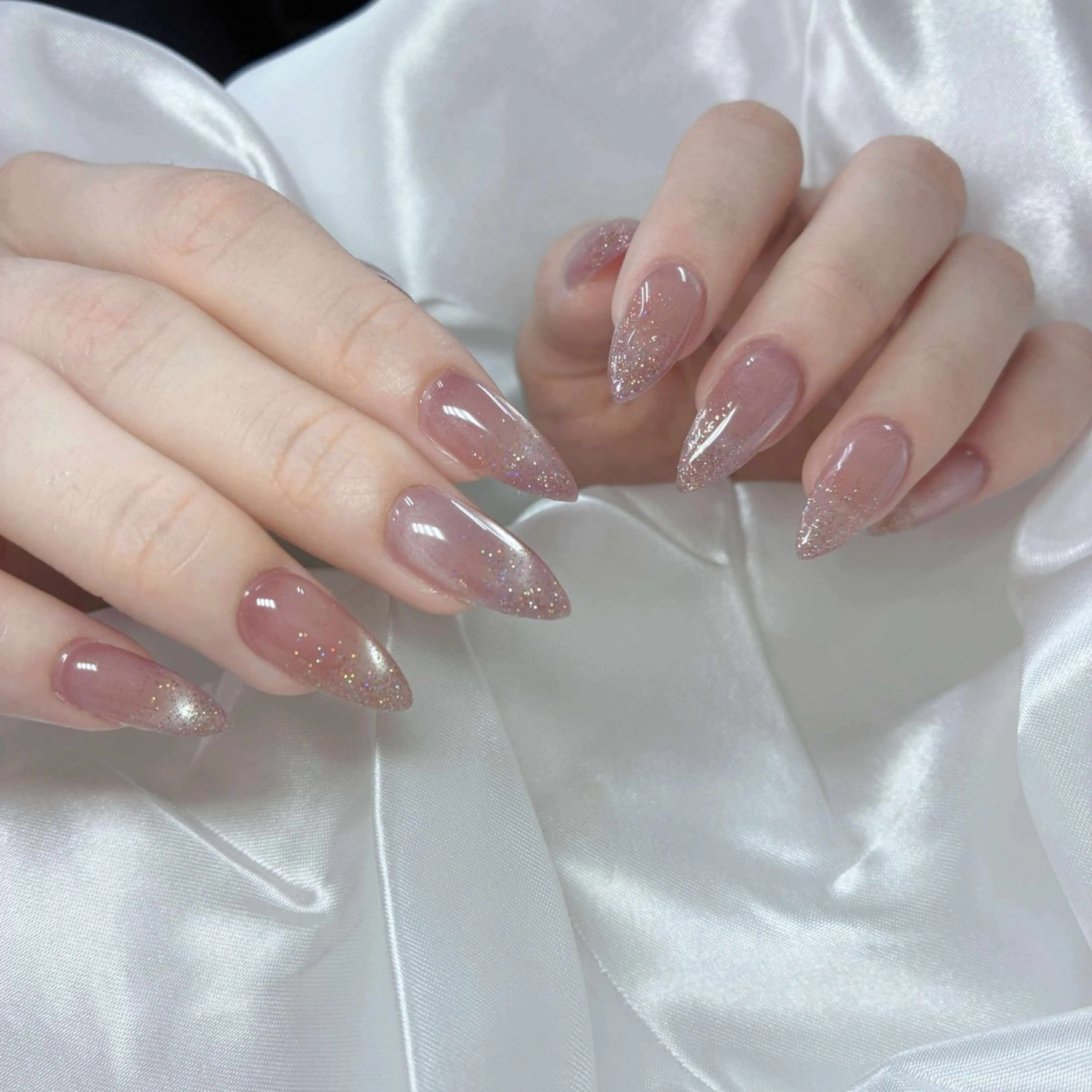 ネイル フレンチネイル グラデーション 韓国ネイル マグネットネイル ニュアンスネイル ハンドネイル ハンドケア Hara Nail 【パラジェル使用】のネイルデザイン