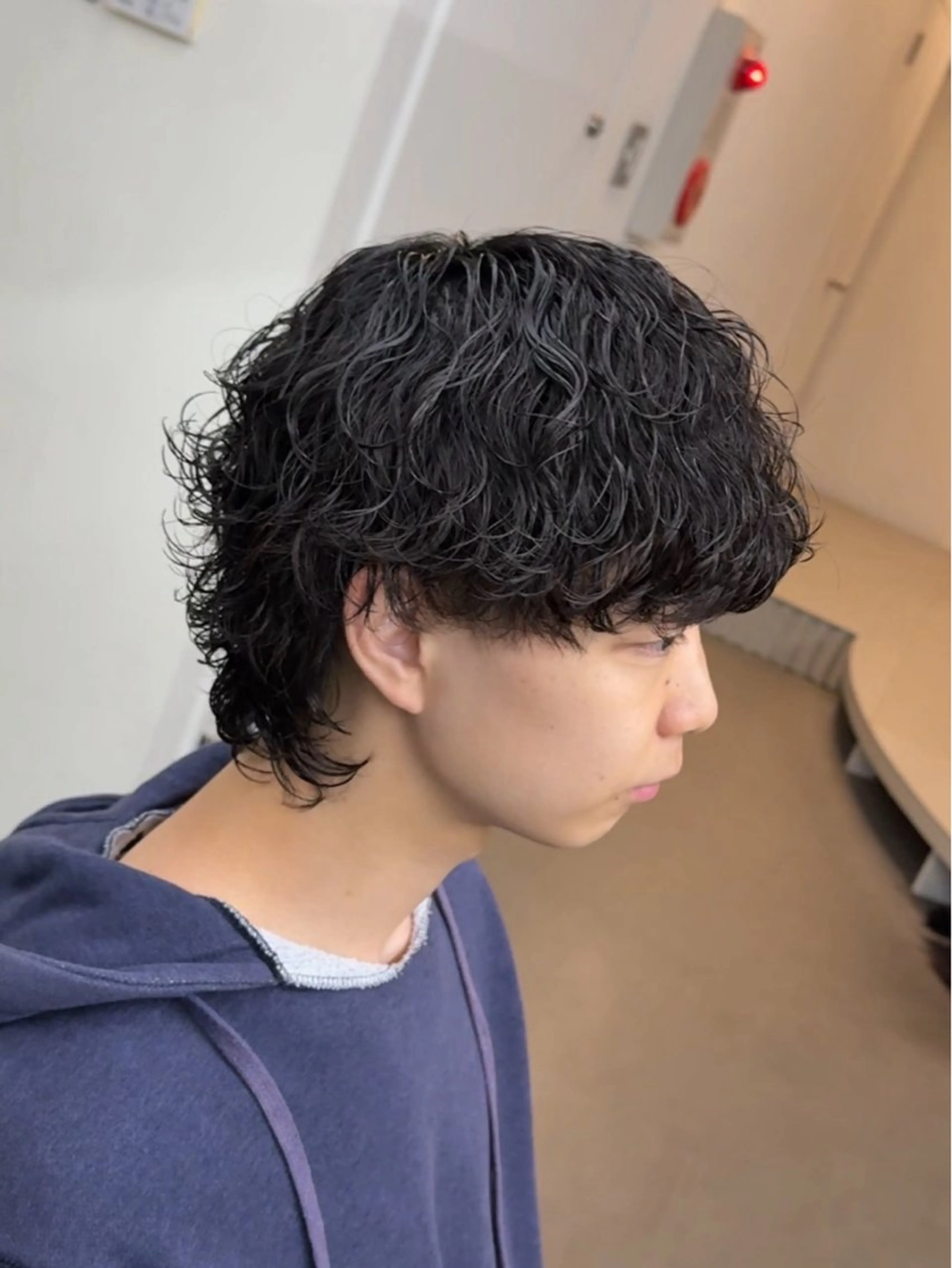 ショート パーマ メンズ メンズパーマ 波巻きパーマ 渋谷／ブリーチ／ カラーモデル／はるとのヘアスタイル