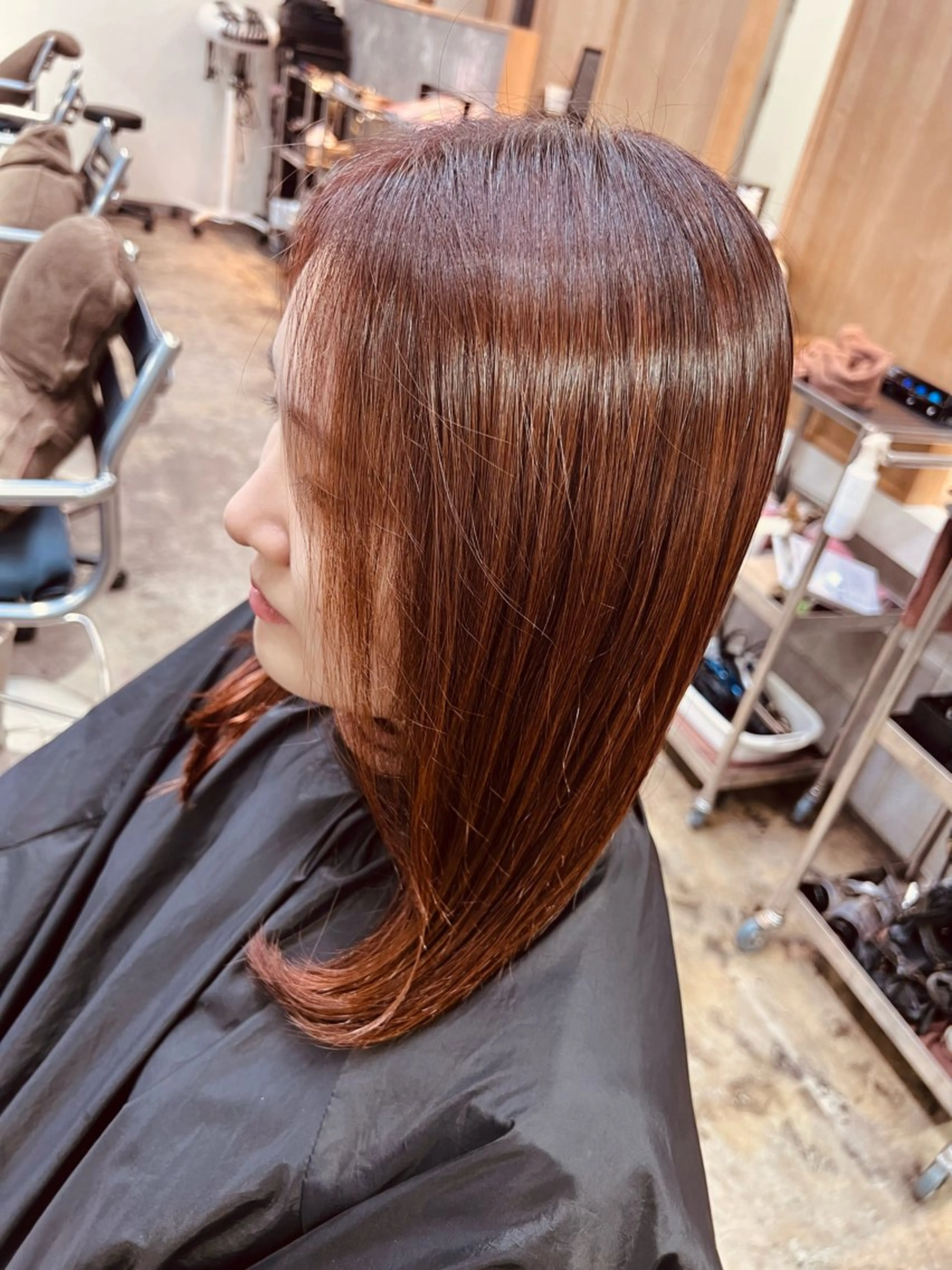 ミディアム カラー オレンジ Sanae .のヘアスタイル