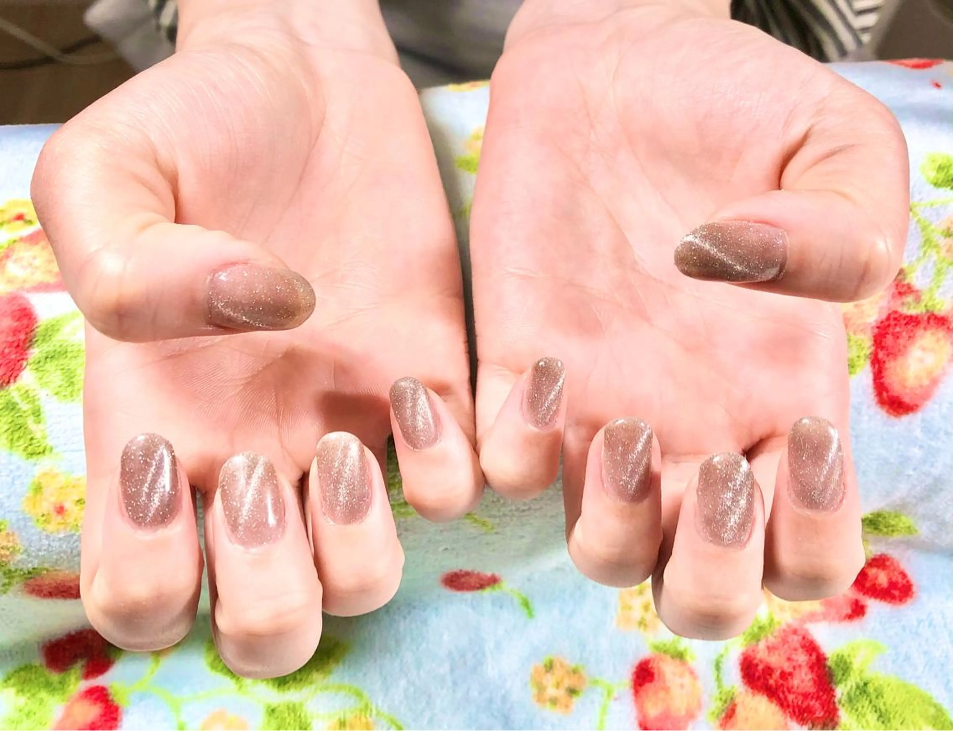 ネイル ゴールド ラメ(グリッター) マグネットネイル ハンドネイル Tairacchi タイラッチのエステ・リラクイメージ