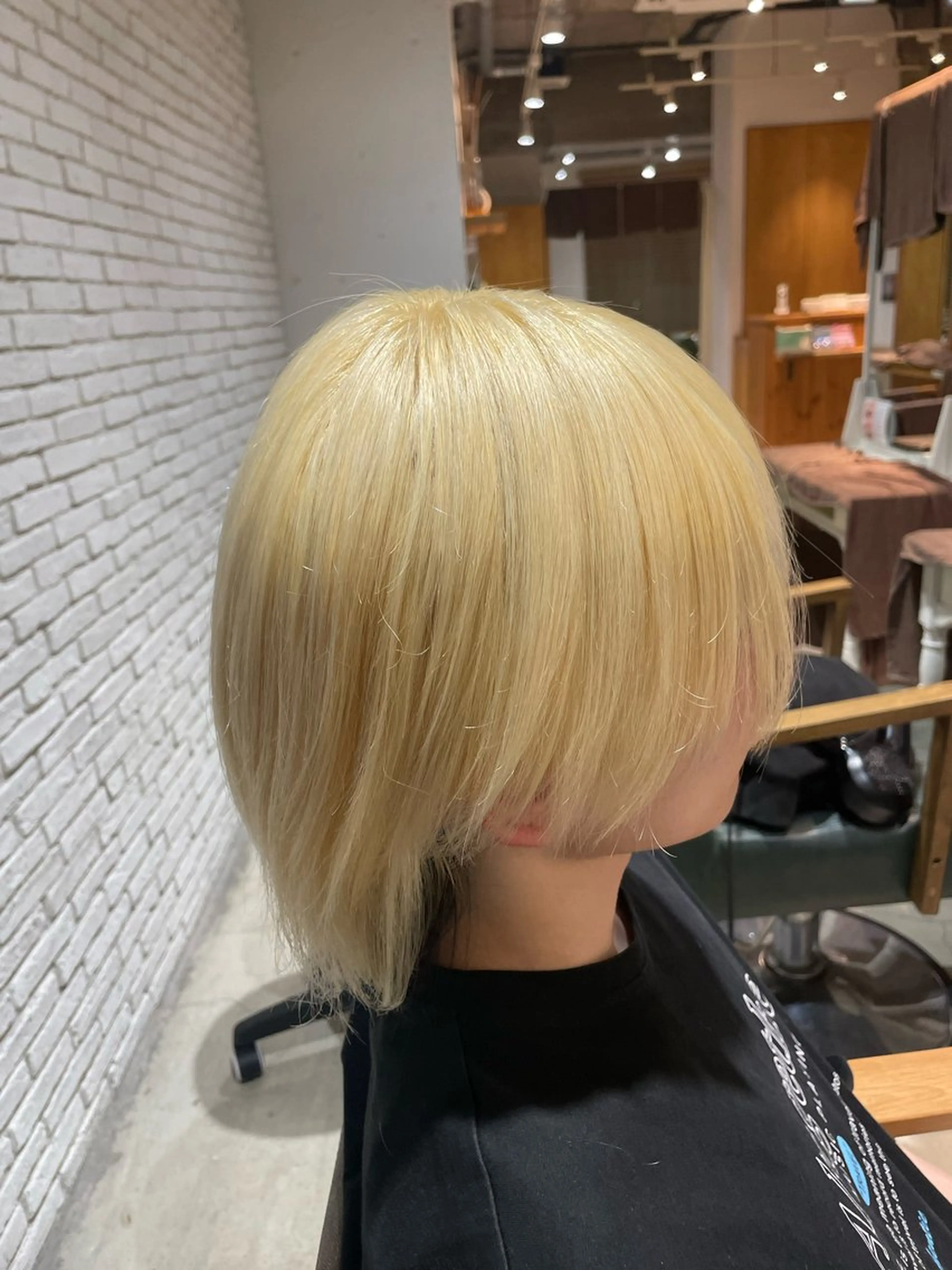 カラー メンズ ケイト🌙 ブリーチカラーのヘアスタイル