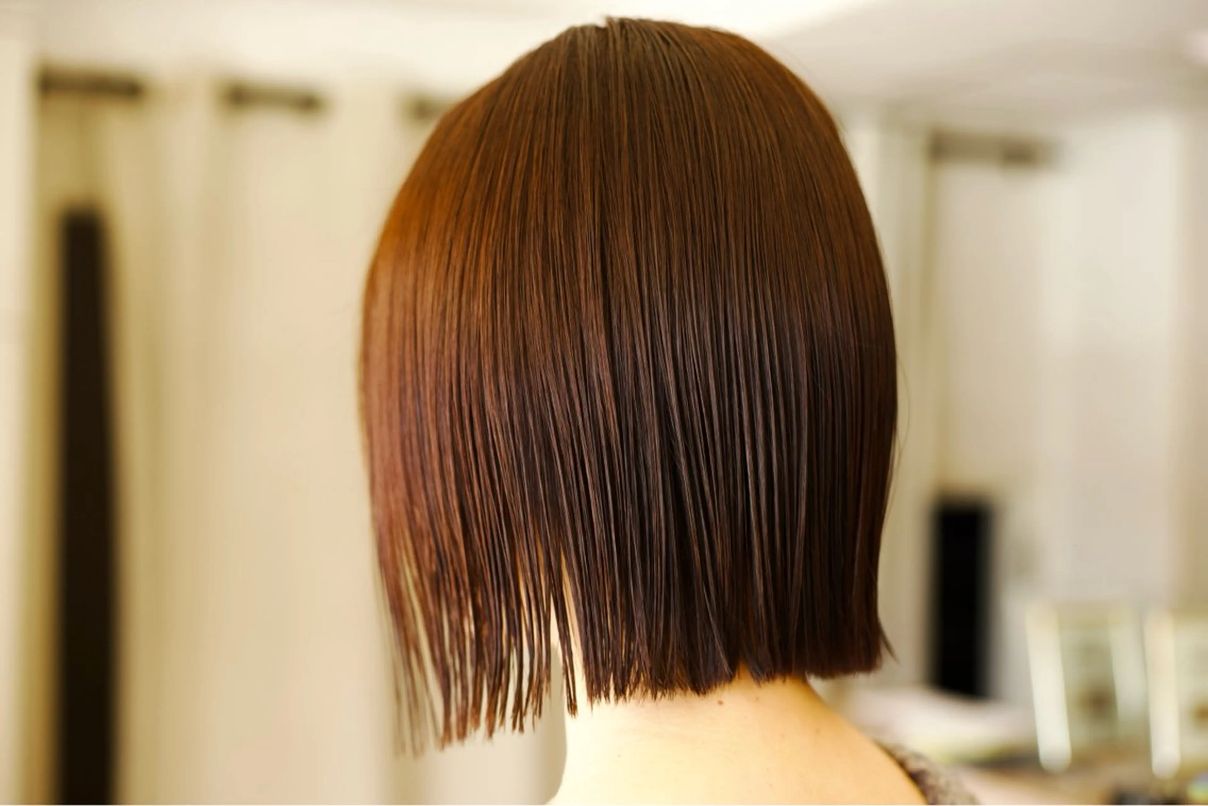 ミディアム ボブ 縮毛矯正 切りっぱなしボブ/ 三瀬翔のヘアスタイル