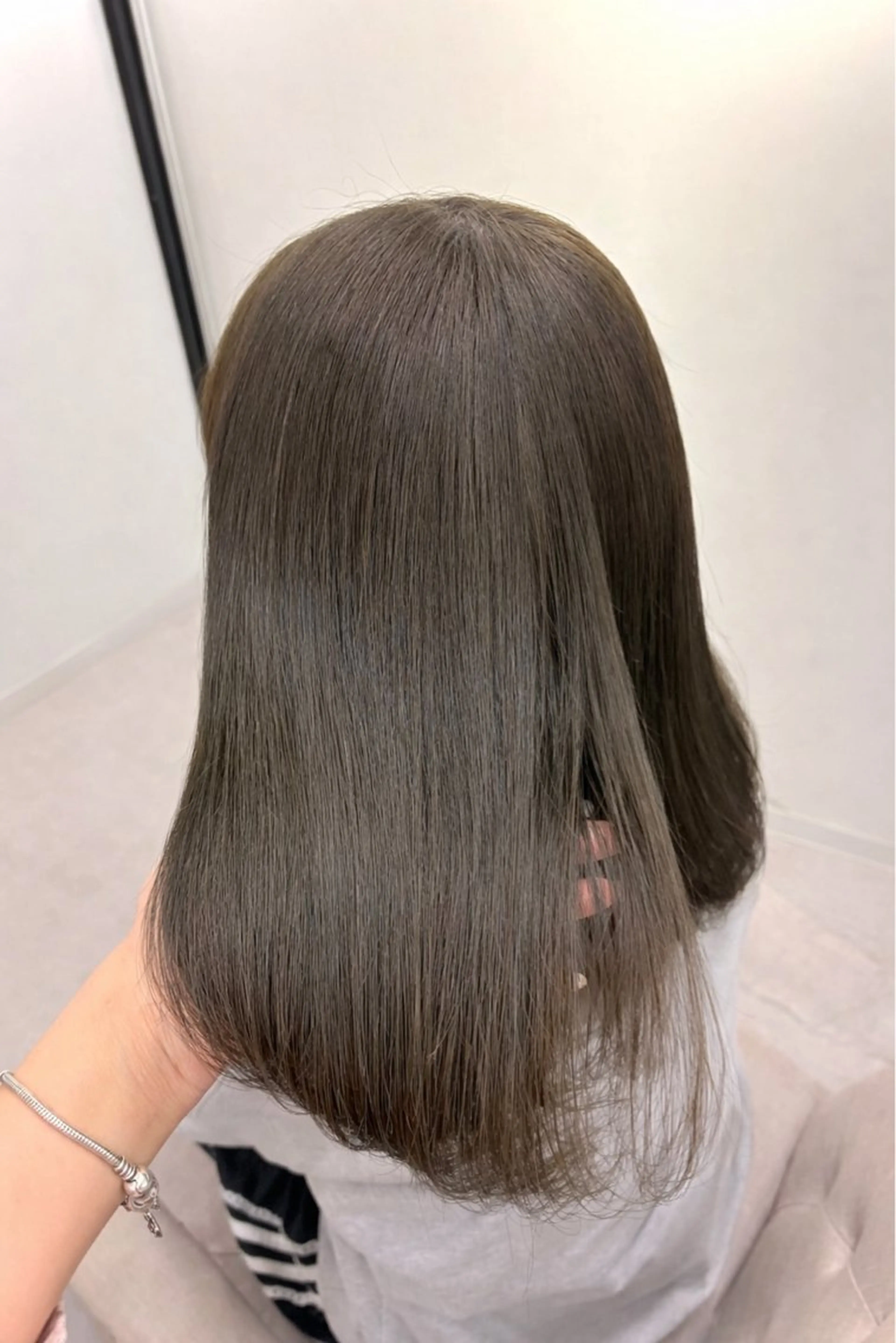 ミディアム ヘアカラー ミディアムレイヤー/ 艶カラーNorikaのヘアスタイル