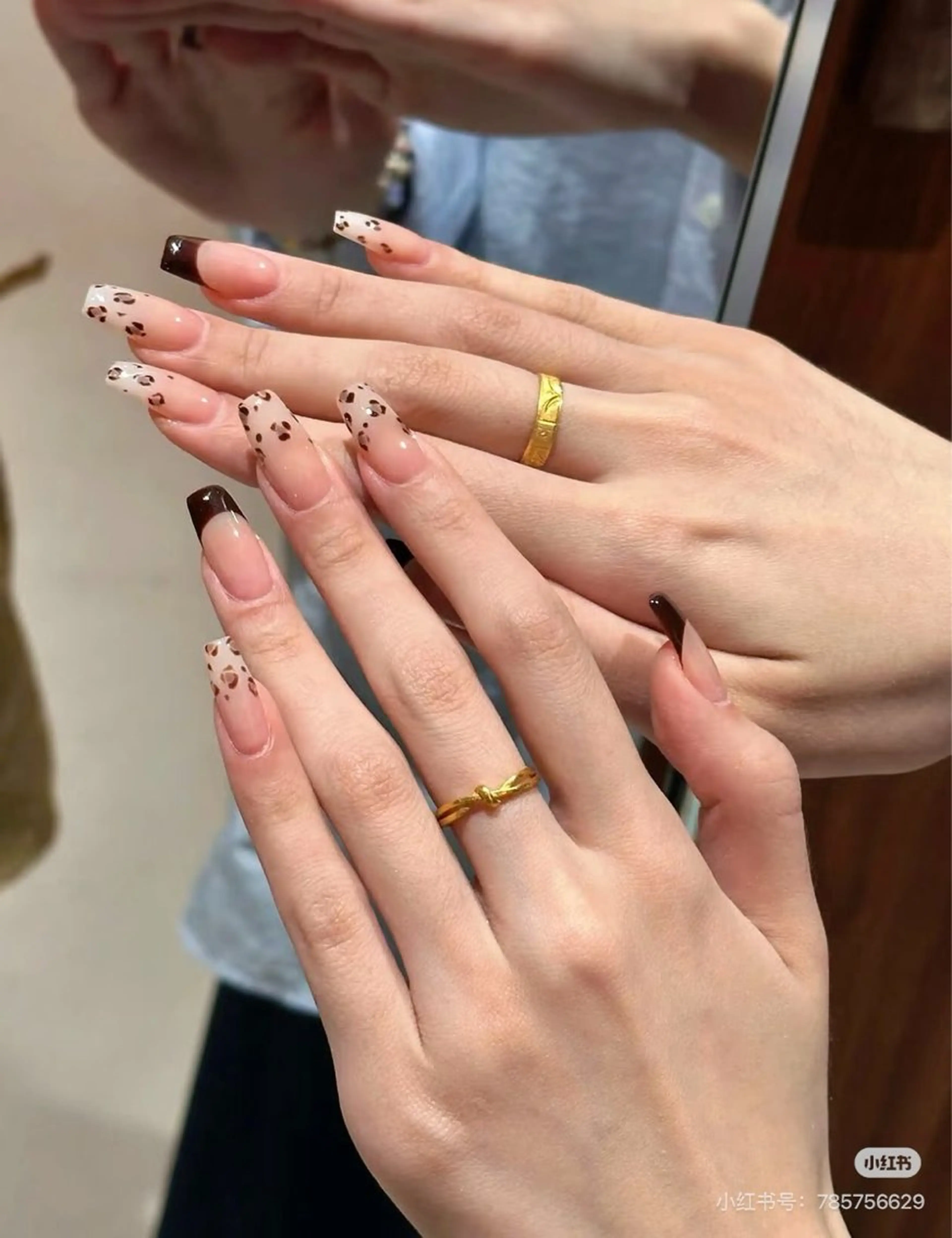 ネイル 高木 維麗絲のネイルデザイン