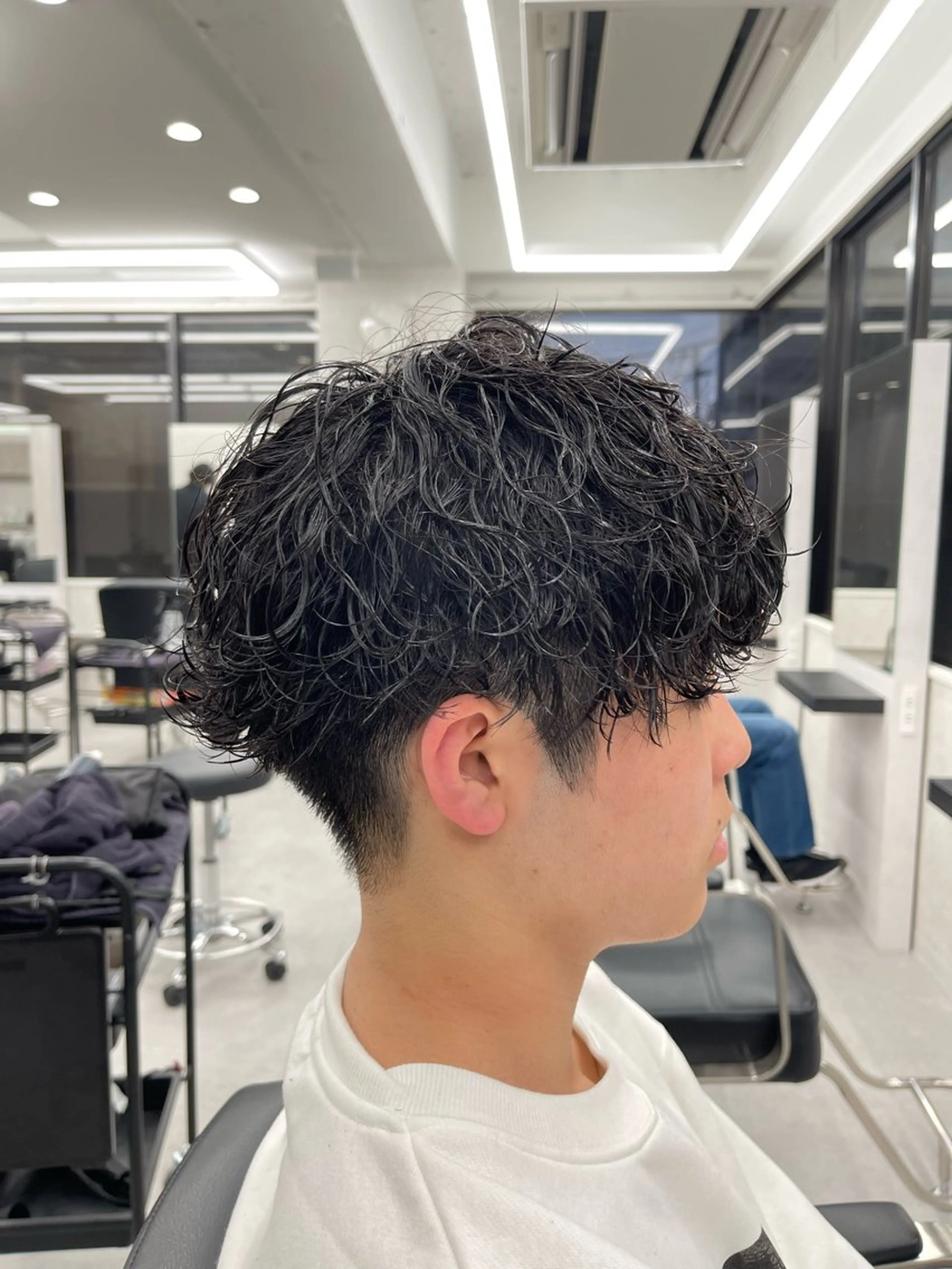 ショート ウルフカット ツイストパーマ 波巻きスパイラル 近藤剛　浦和のヘアスタイル