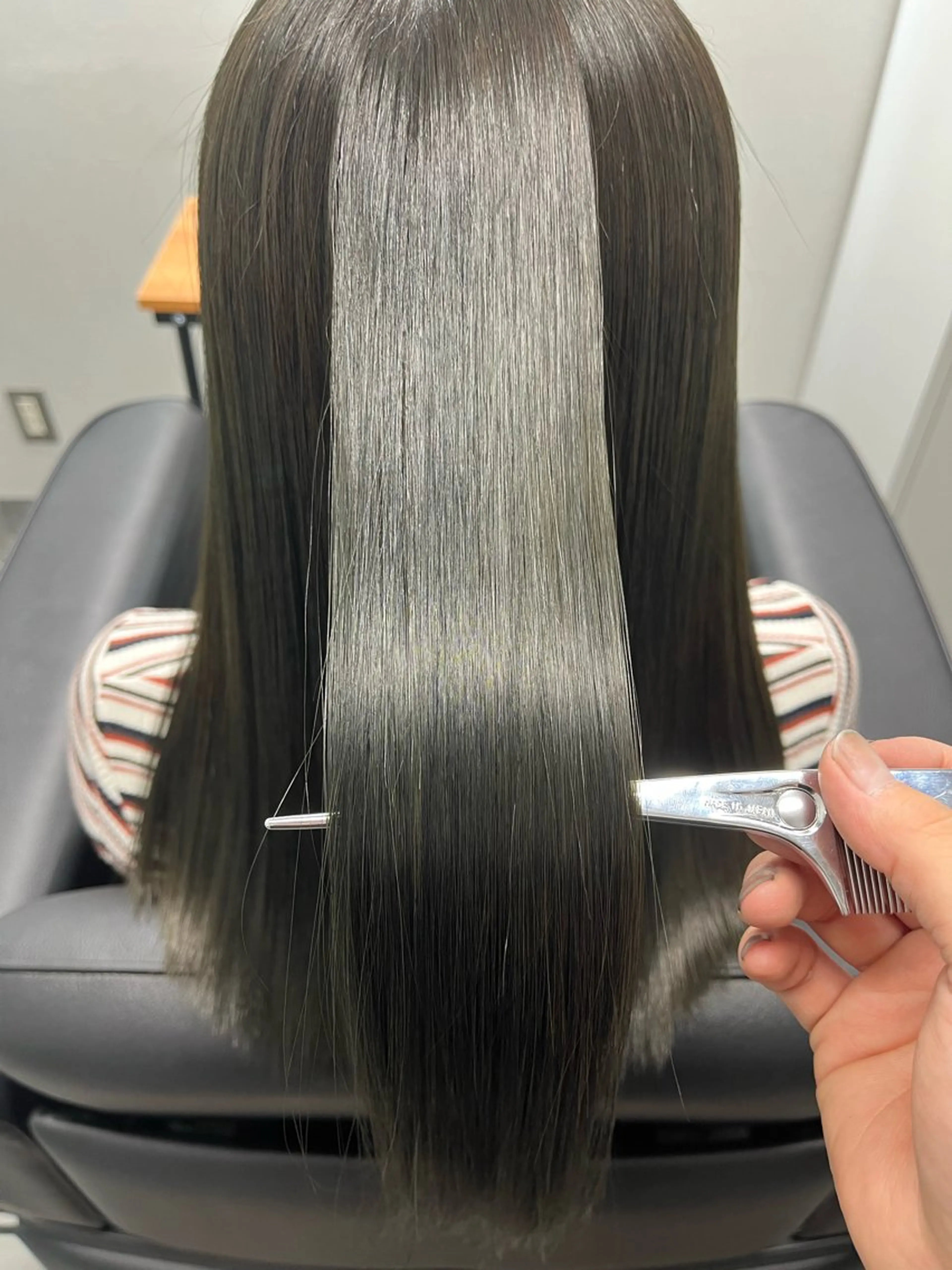 ミディアム トリートメント 酸熱トリートメント カット ヘアカラー トリートメント 🐾 atsuyaのヘアスタイル