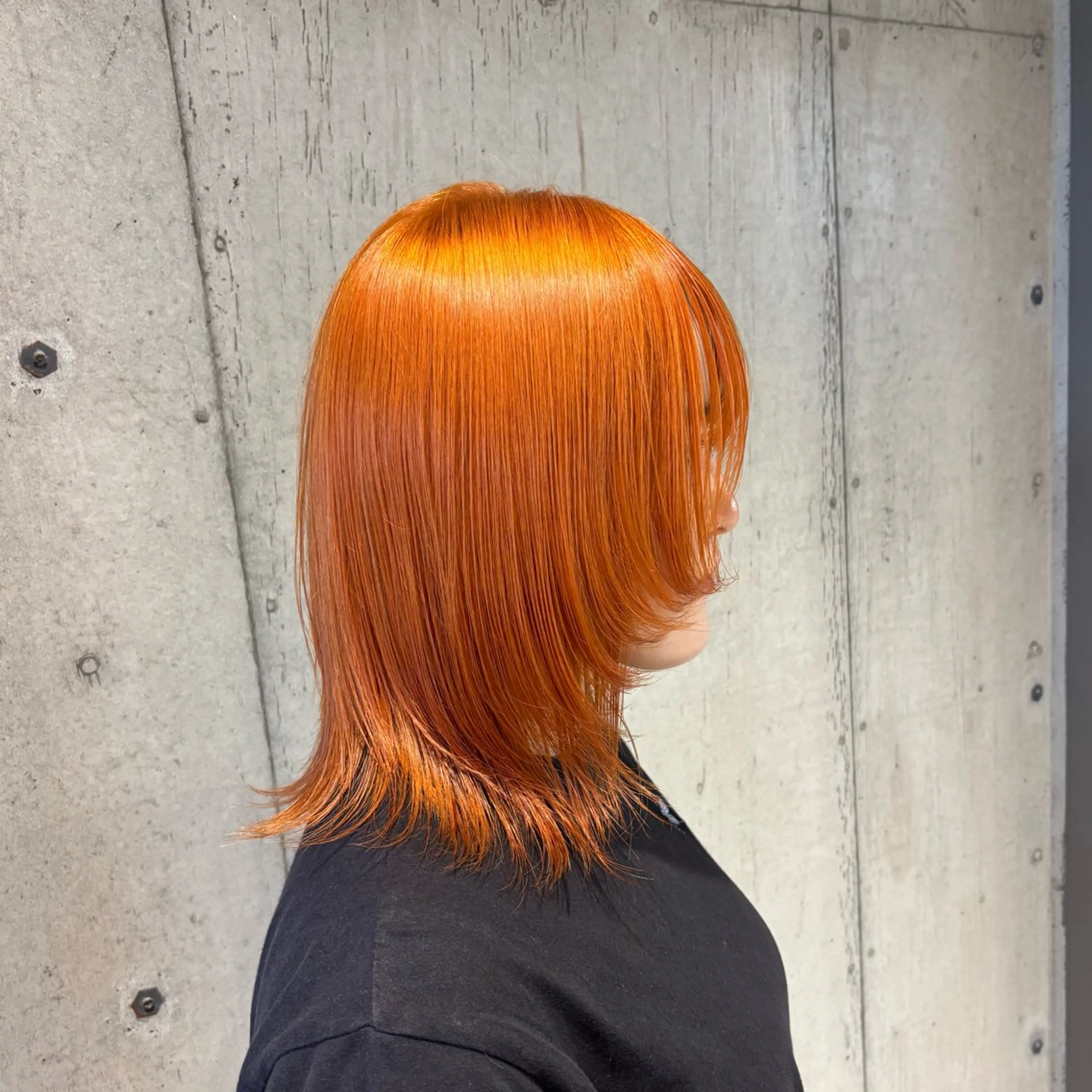 ミディアム カラー ツヤ髪ハイトーン ×レイヤー🌝ﾘｵのヘアスタイル