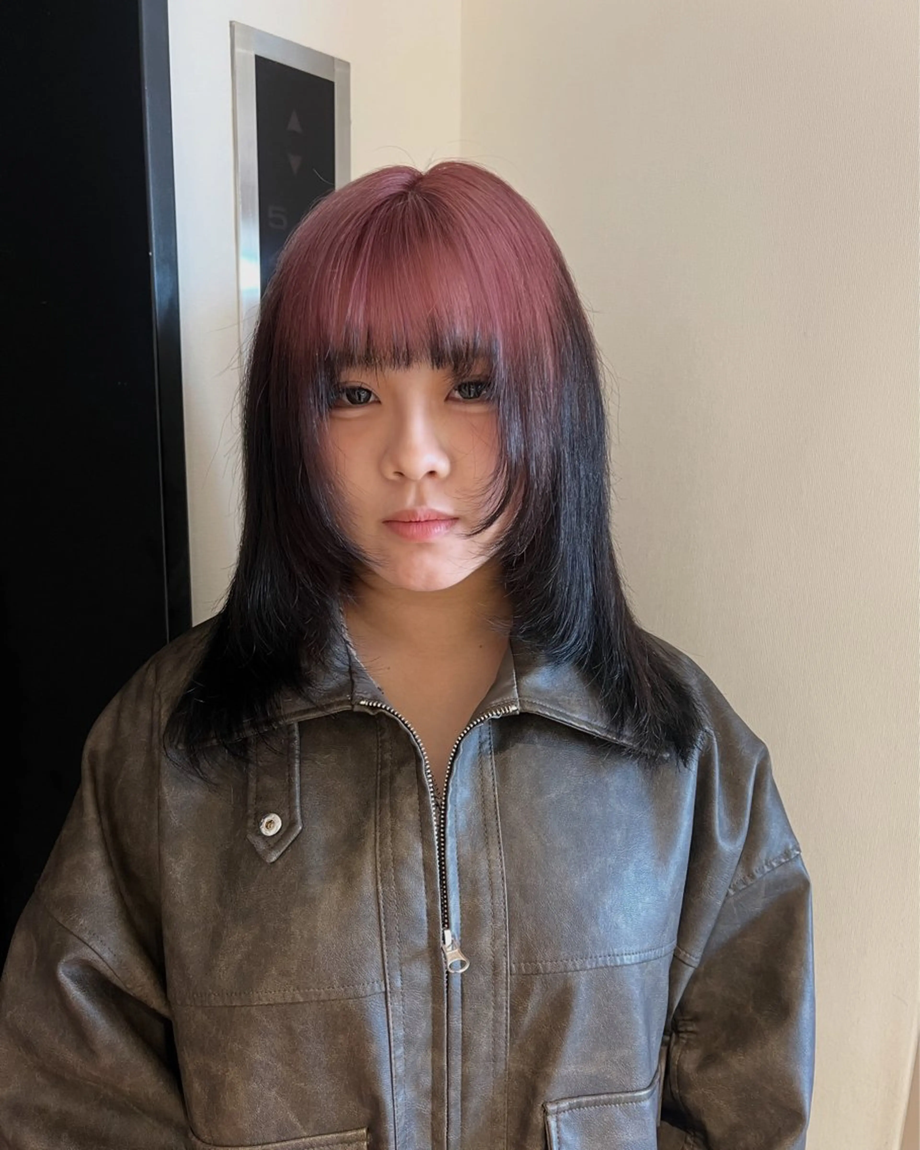 ミディアム デザイン🥇複雑履歴 ハイトーン特化のヘアスタイル