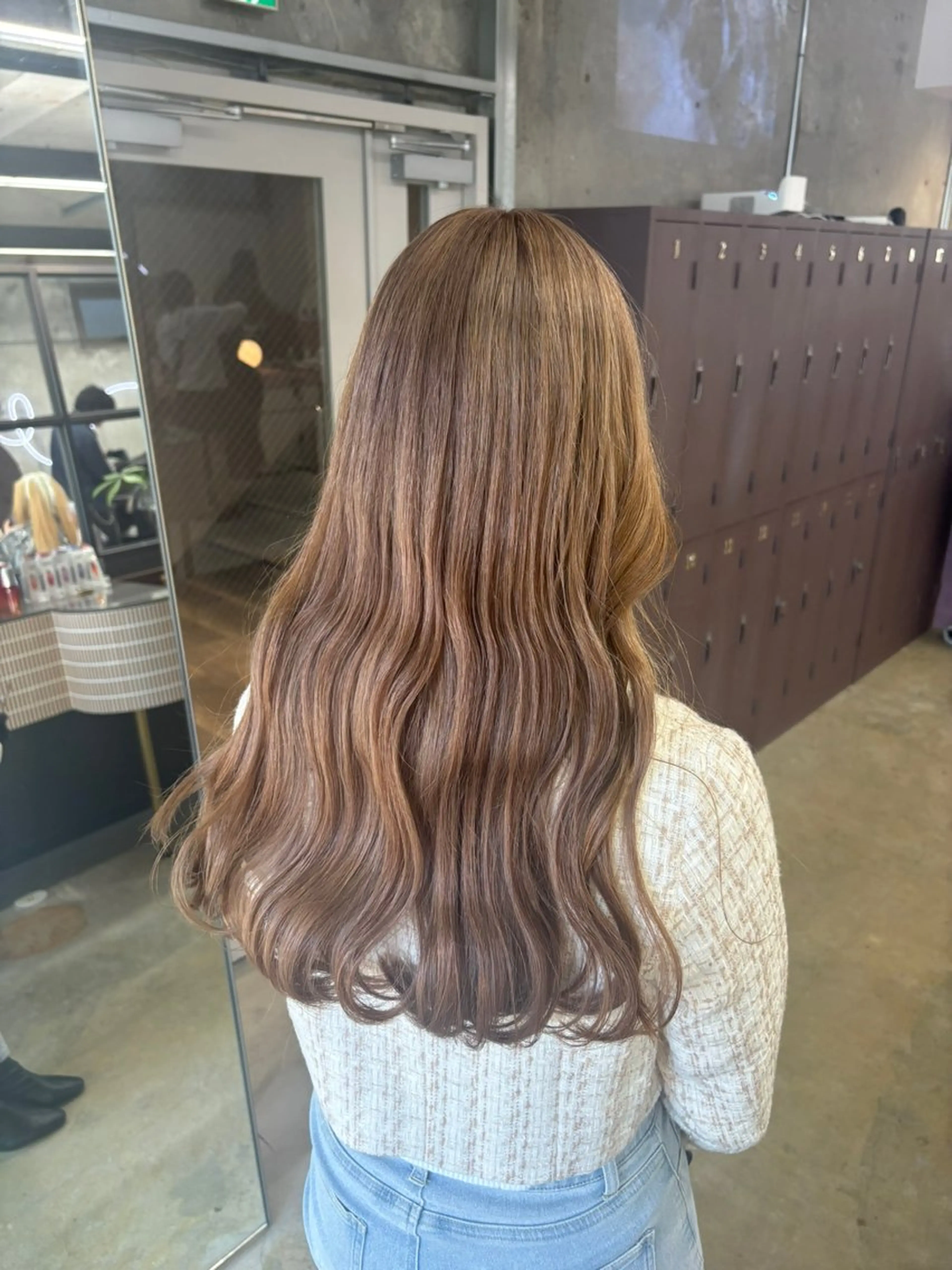 ロング カット ヘアカラー 鈴木瑛里／ブロンド ベージュ／男女のヘアスタイル