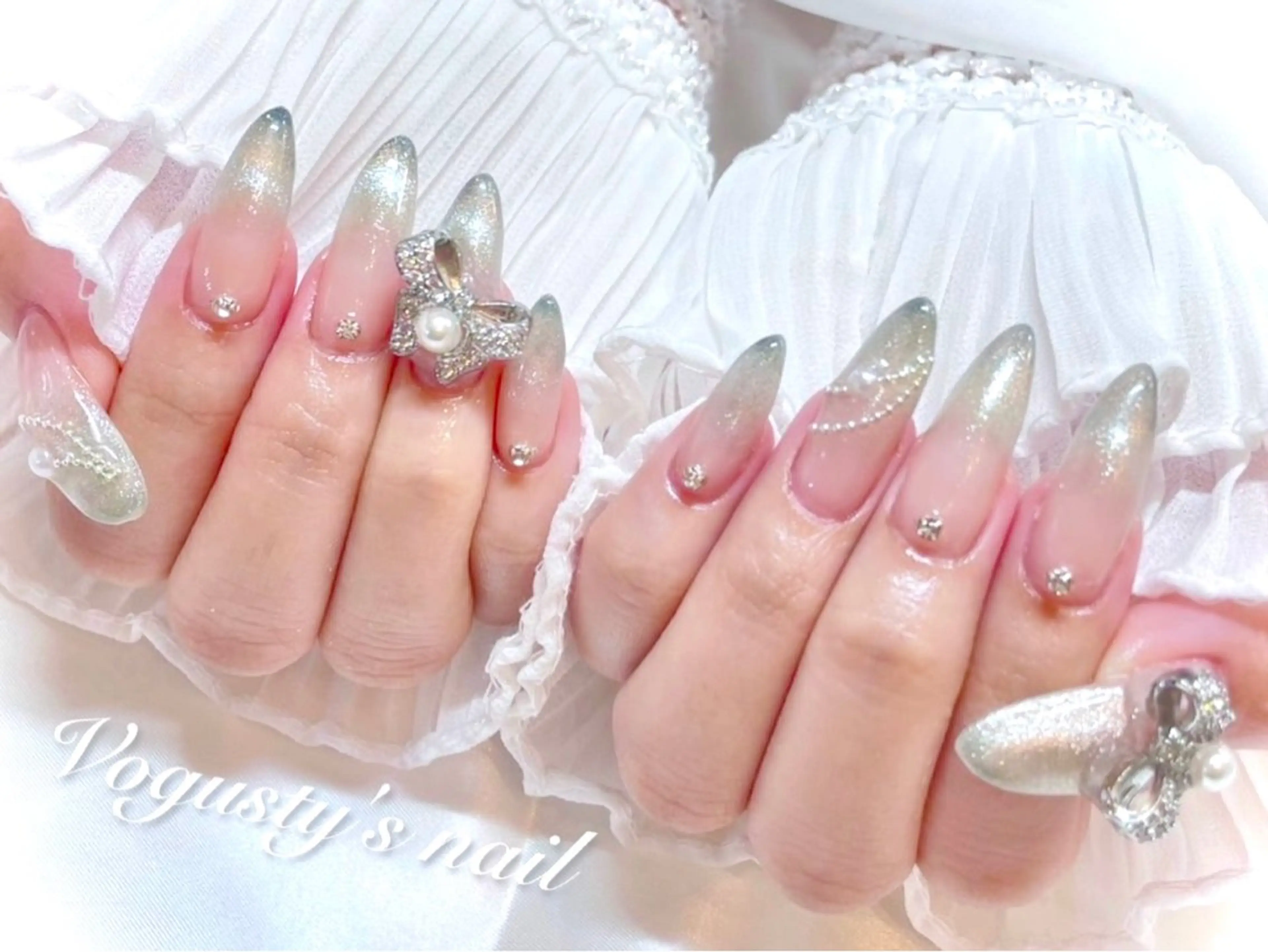 ネイル リボン ハンドネイル Vogusty's Nail 鶴見店のネイルデザイン