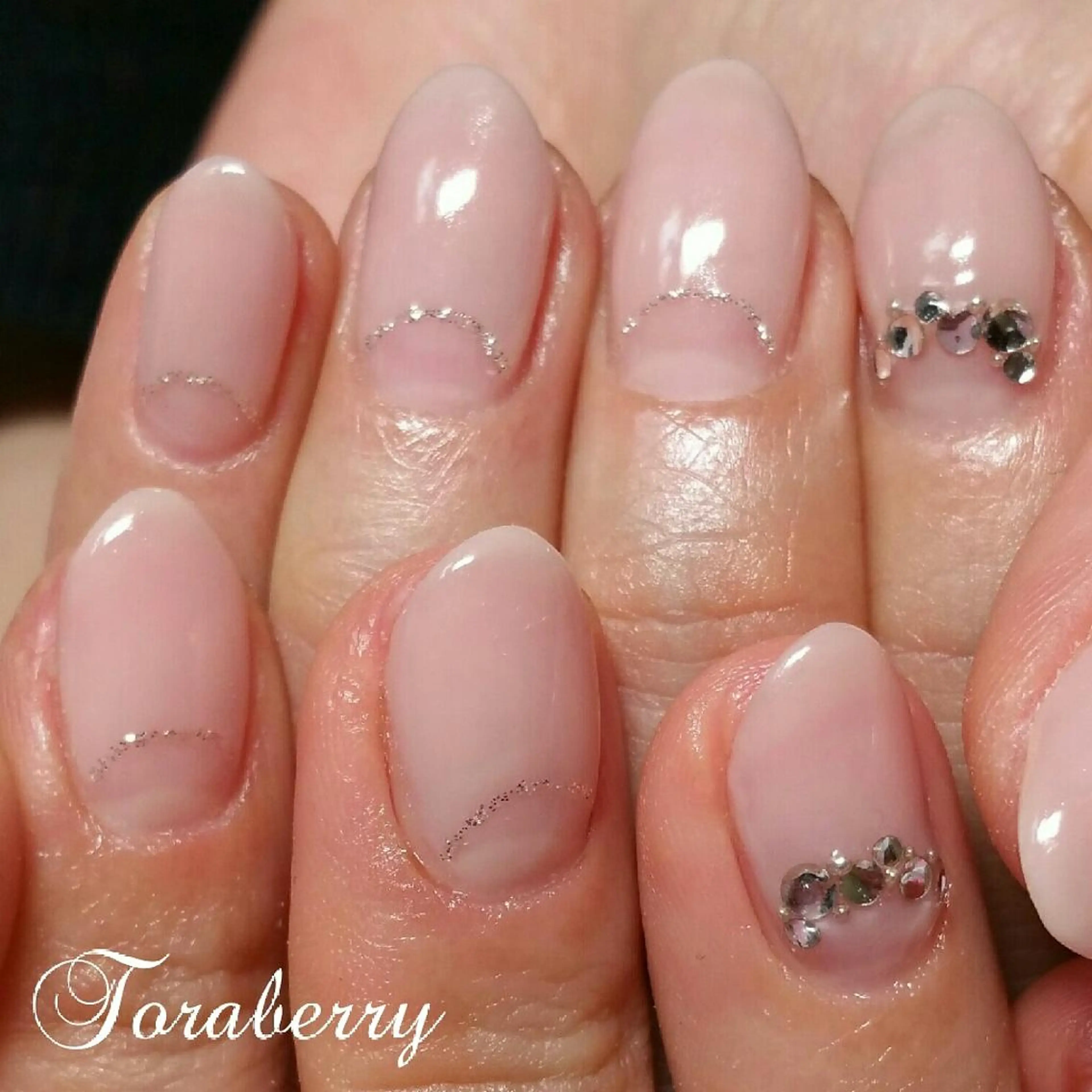 ネイル フレンチネイル 逆フレンチ ハンドネイル ネイリスト なつみのネイルデザイン