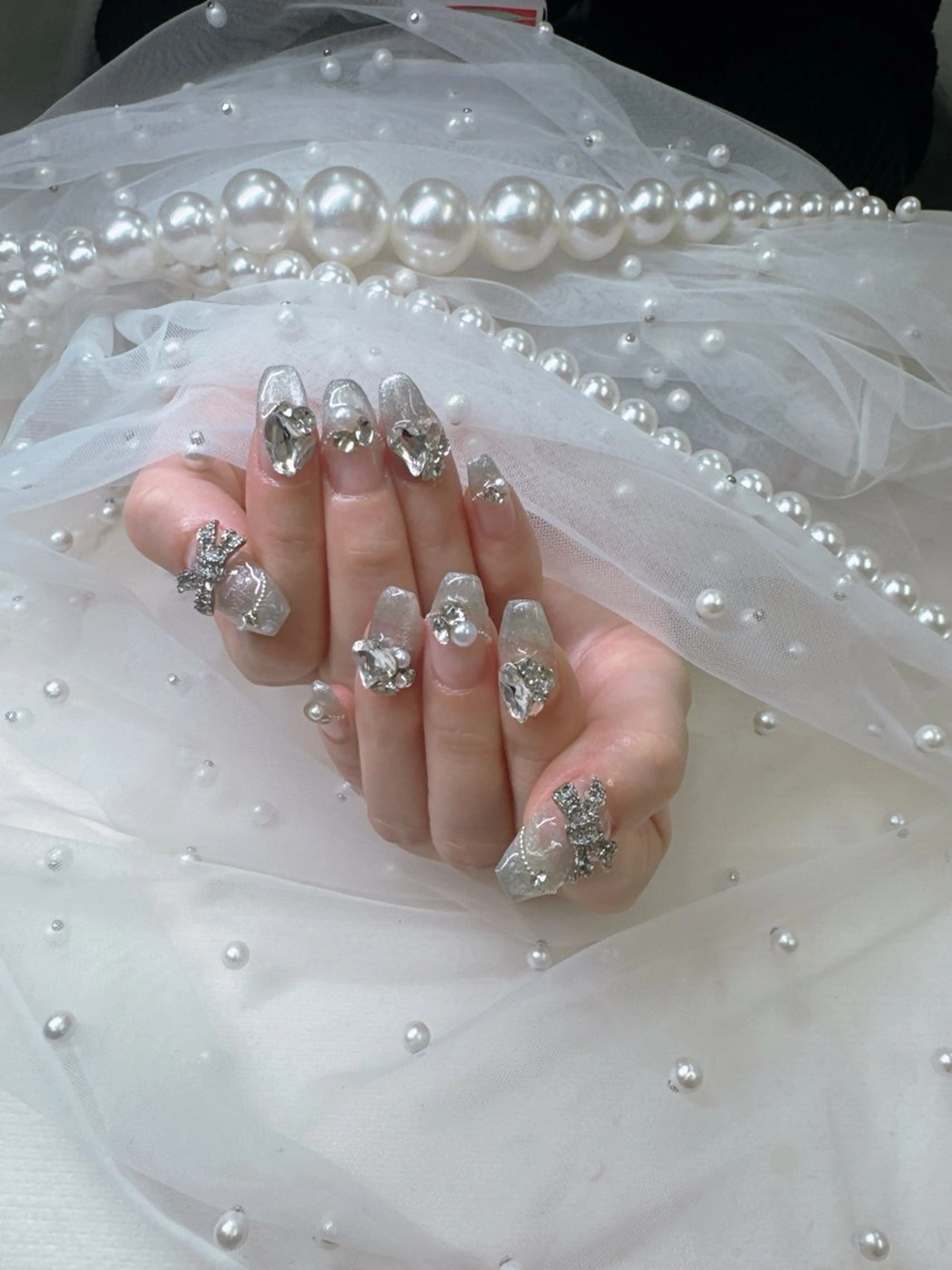 ネイル フレンチネイル ジェルネイル ガラスフレンチ キラキラネイル ロングネイル ハンドネイル Queeens nailのネイルデザイン