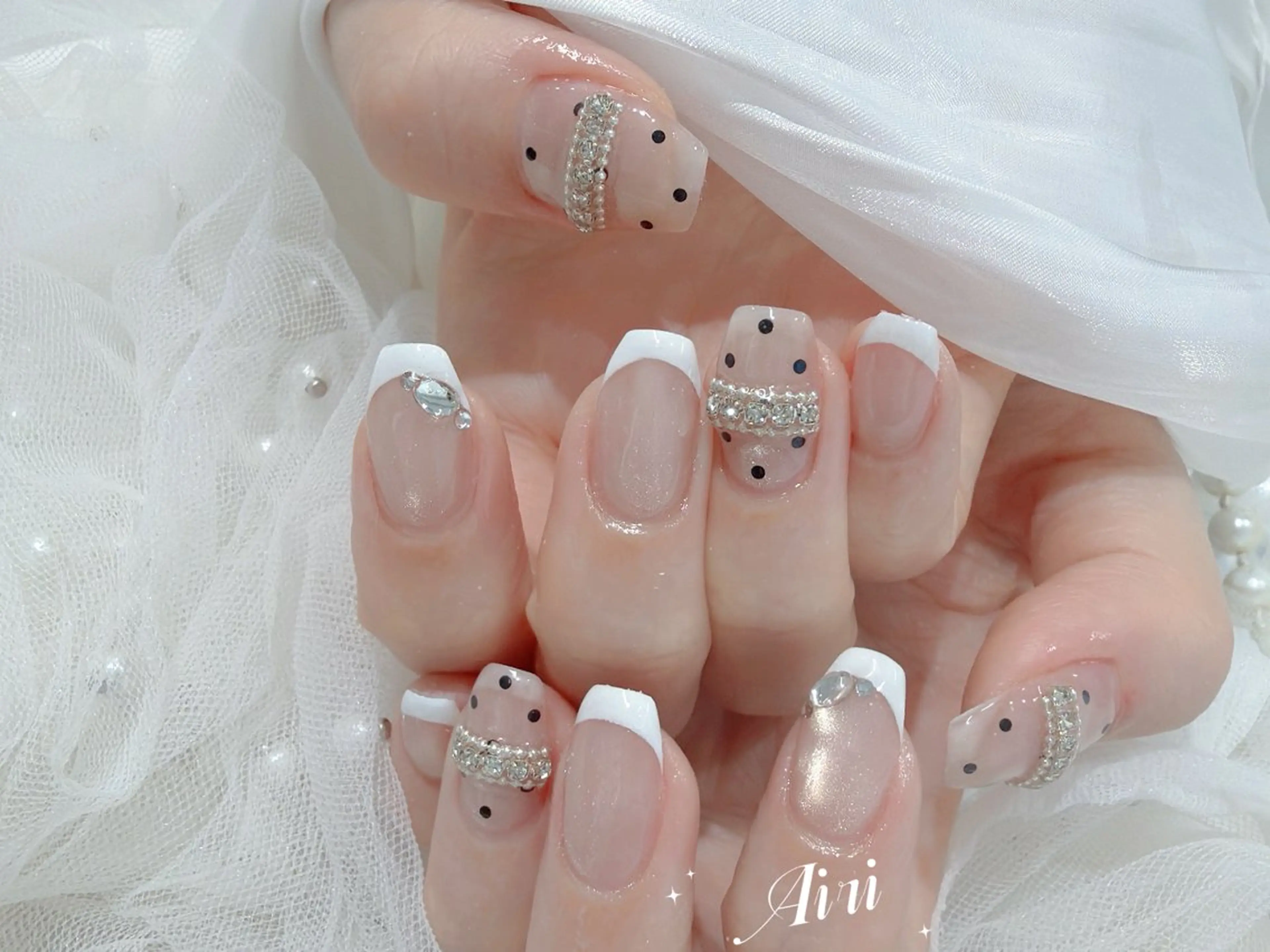 ネイル ハンドネイル ネイルサロンAiri 長さ出し·シンプルのネイルデザイン