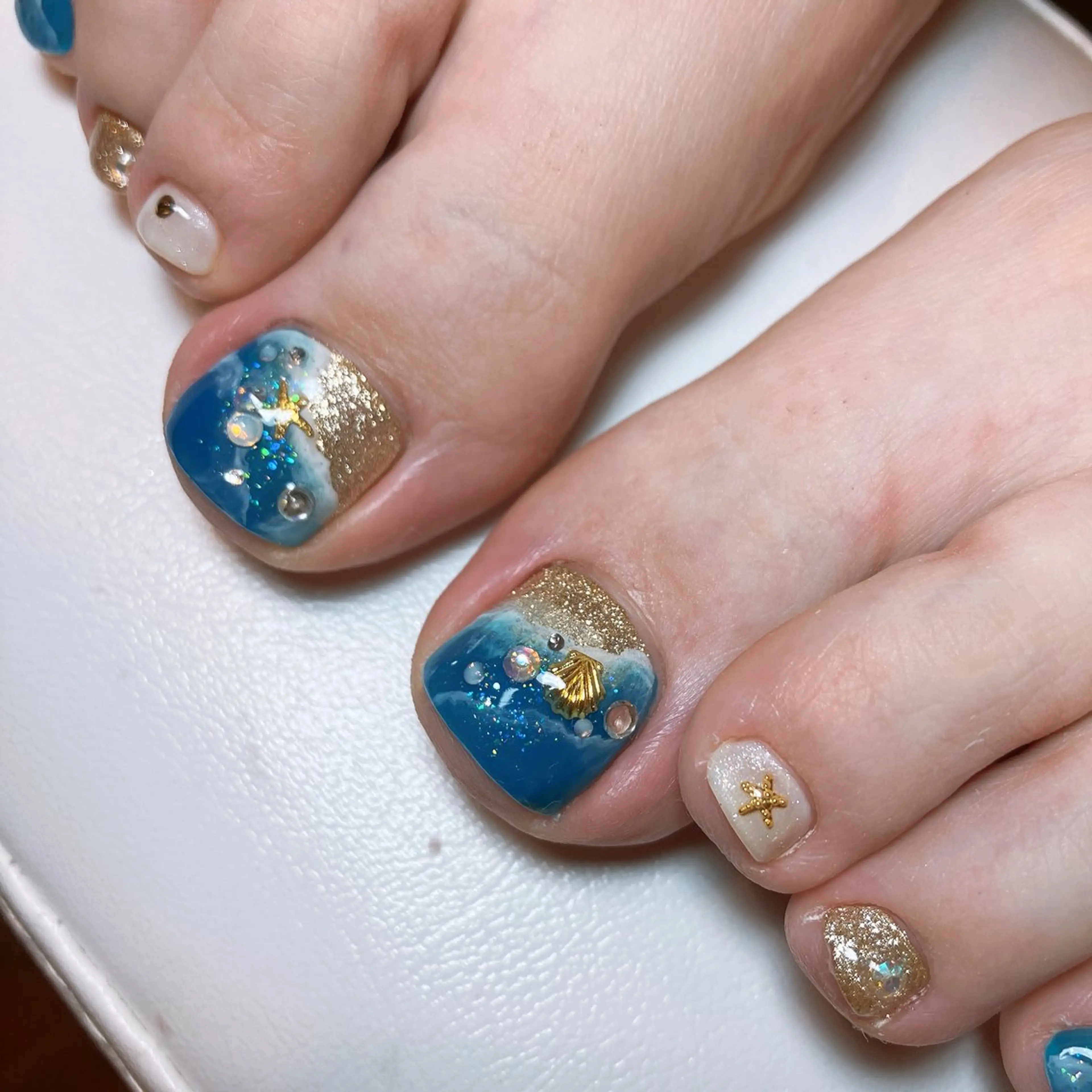 ネイル 夏ネイル フットネイル 酒井 茜のエステ・リラクイメージ