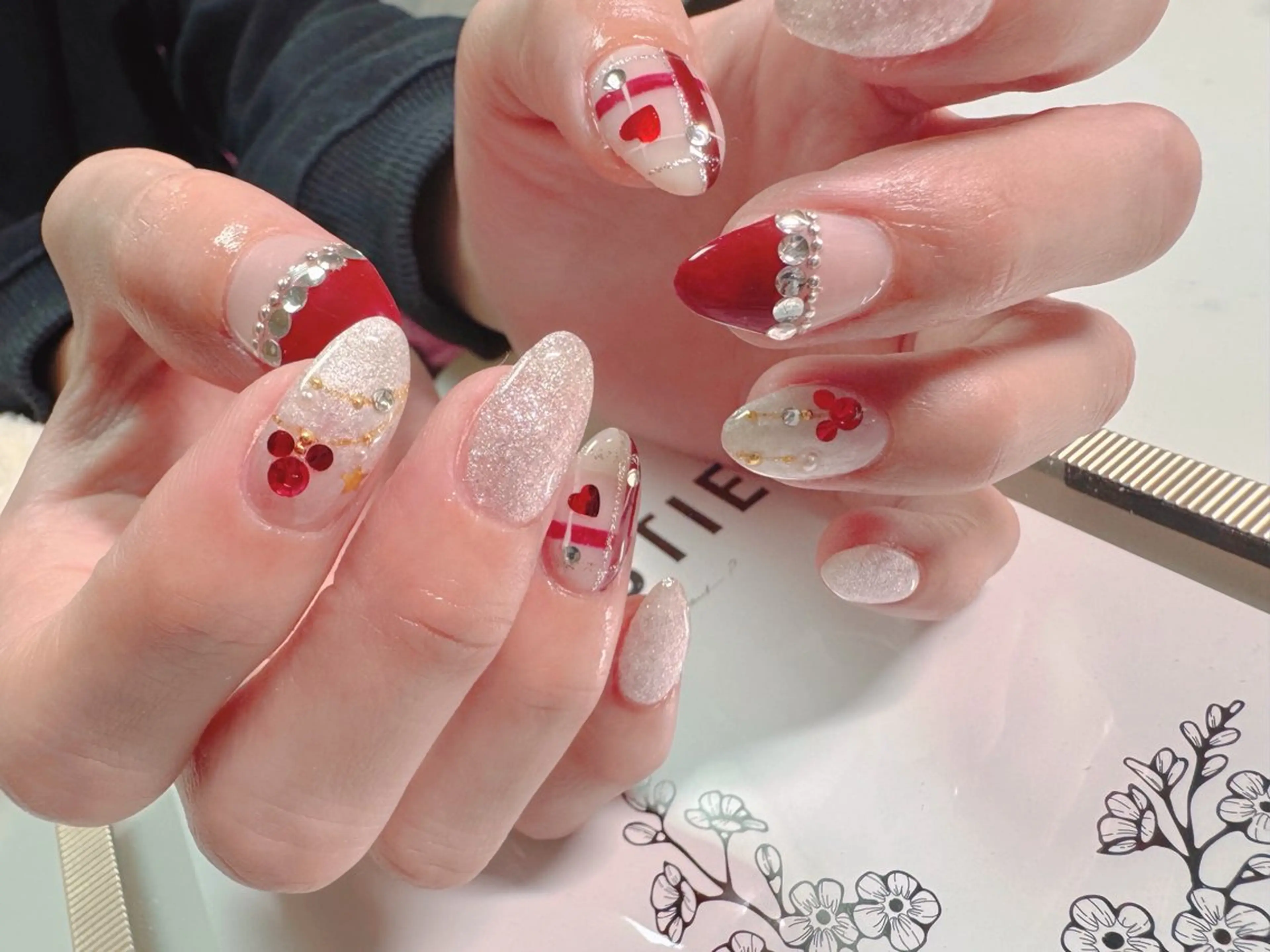 ネイル 持ち込み 冬ネイル クリスマス ハンドネイル CITRAtotal beautyのネイルデザイン