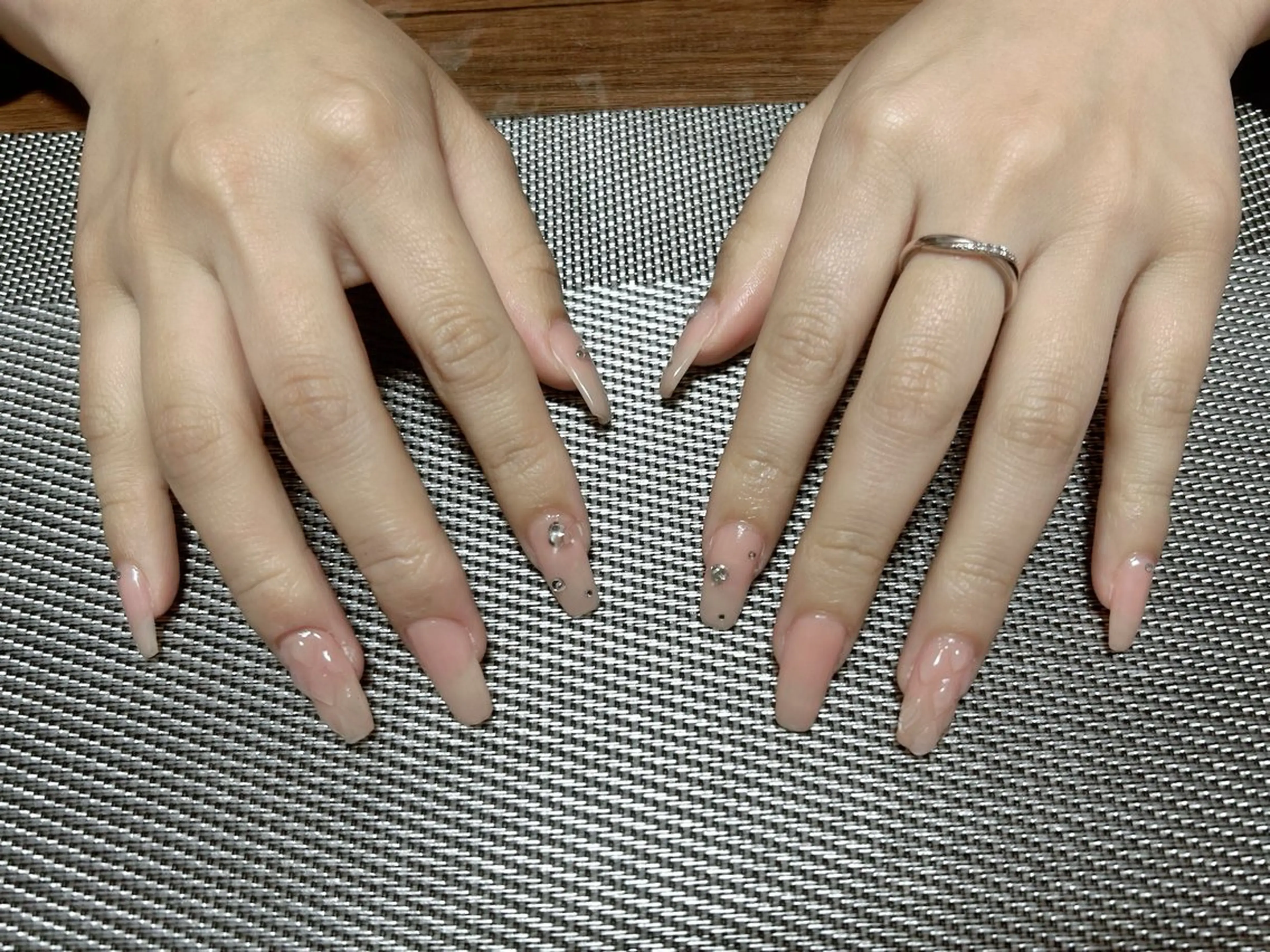 ネイル オフィスネイル ハンドネイル i nailのネイルデザイン