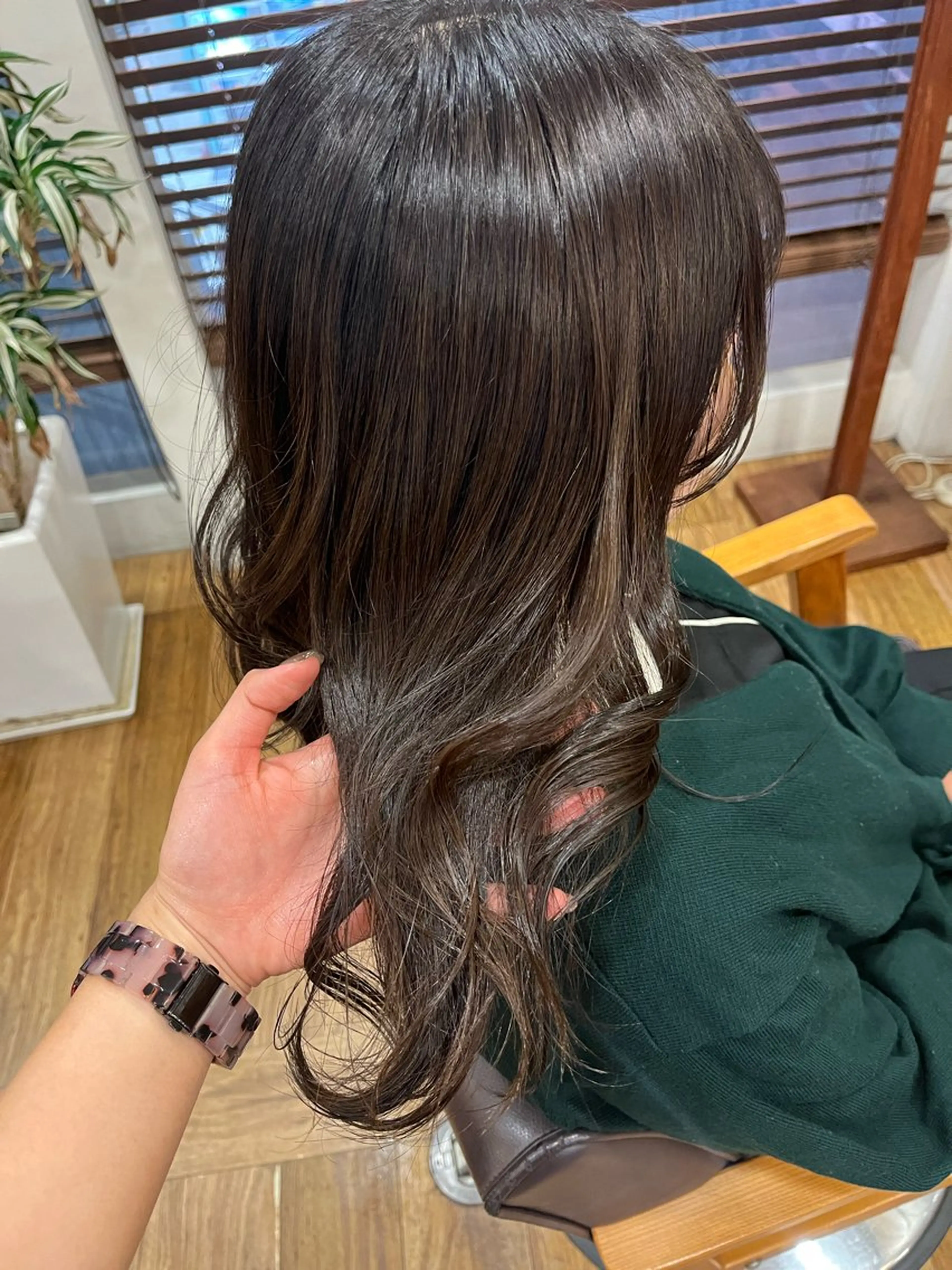 ロング 田中 結月のヘアスタイル