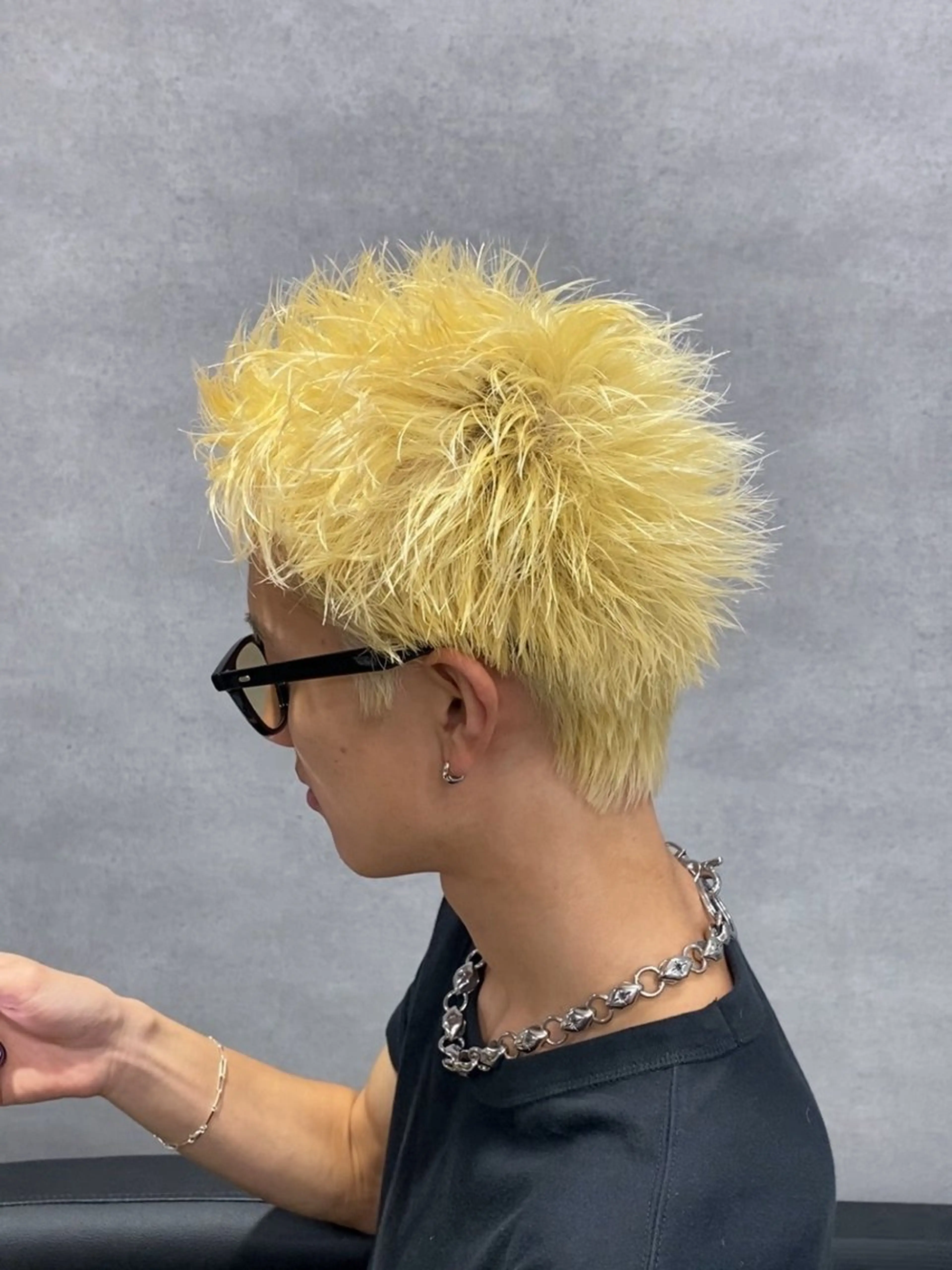 カラー メンズ シャドウ/フェザー パーマメンズりつきのヘアスタイル