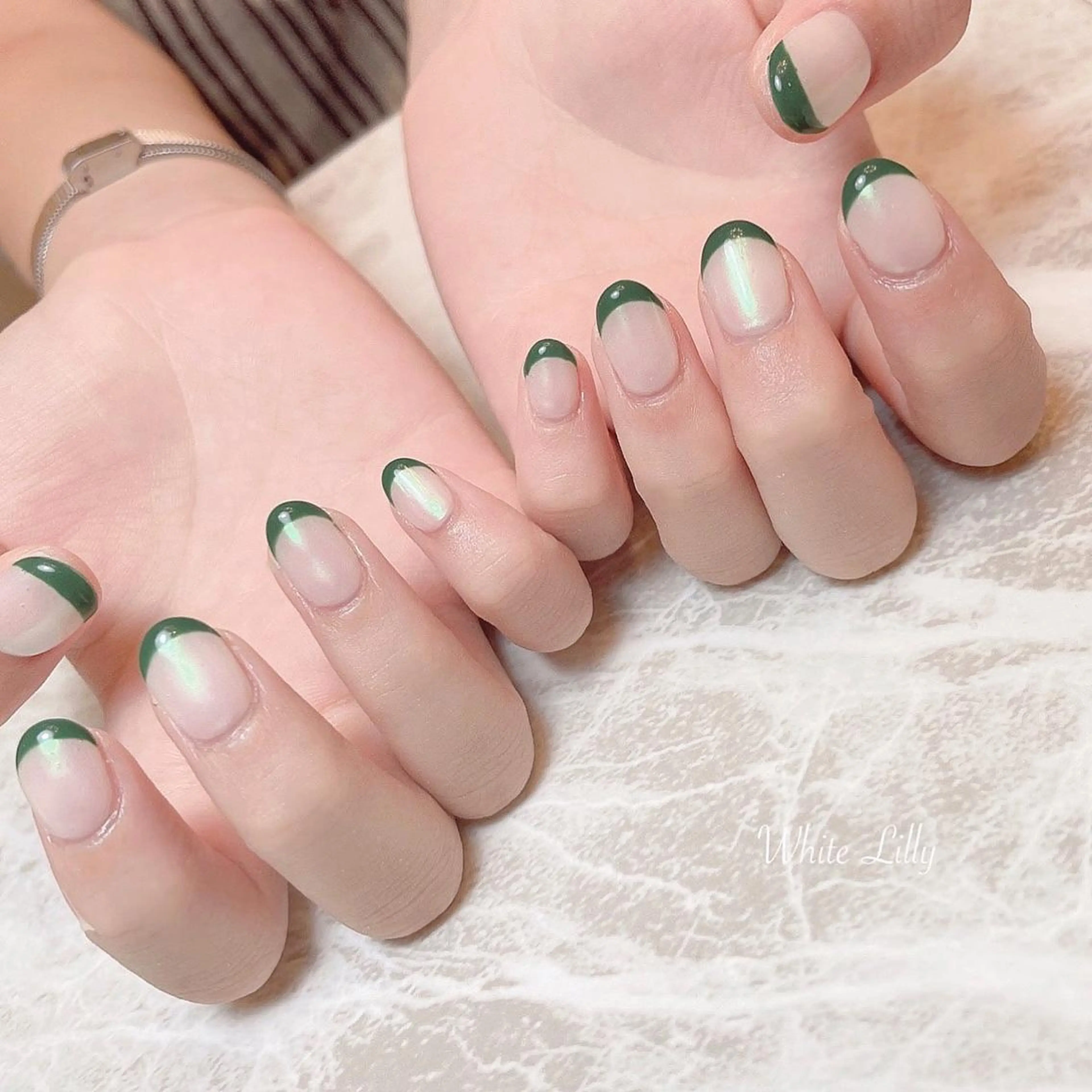 ネイル オーロラネイル フレンチネイル グリーン 牧田 雅世のネイルデザイン