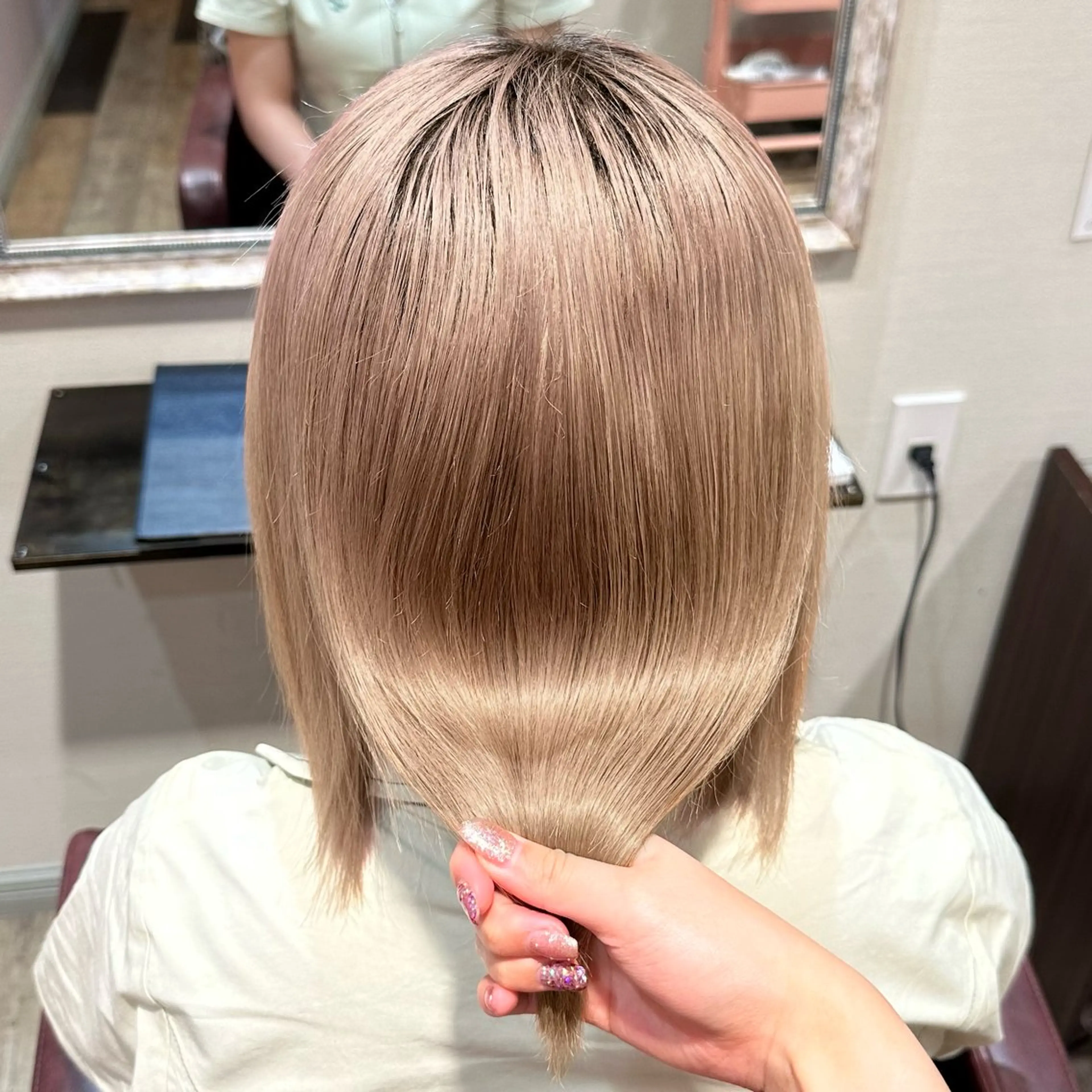 ミディアム 髪質改善 縮毛矯正 トリートメント 柔らかいcolor ￤韓国￤🩰マユ🩰のヘアスタイル