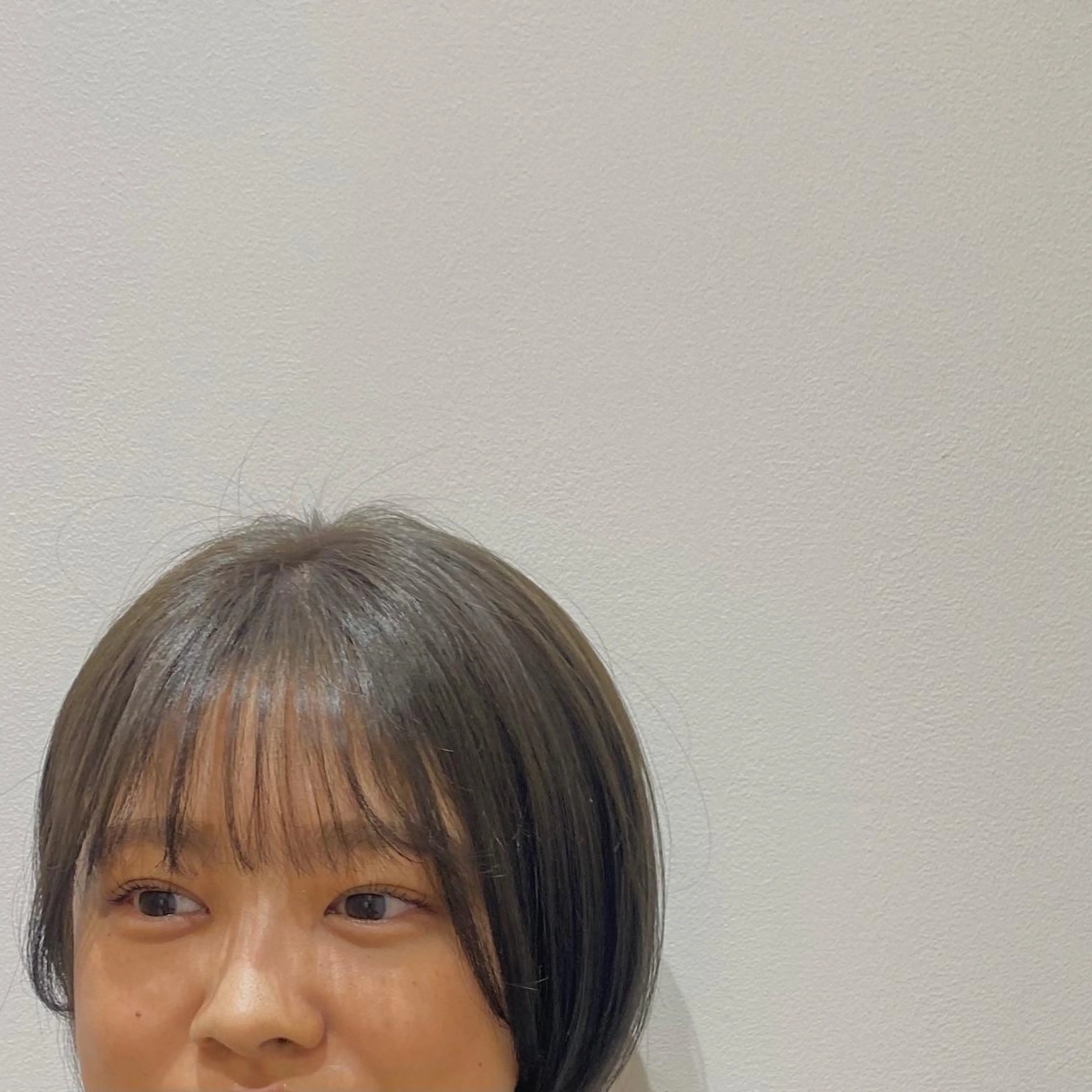 ショート カラー グレージュ オリーブグレージュ オリーブグレー 透明感カラー 天羅のヘアスタイル