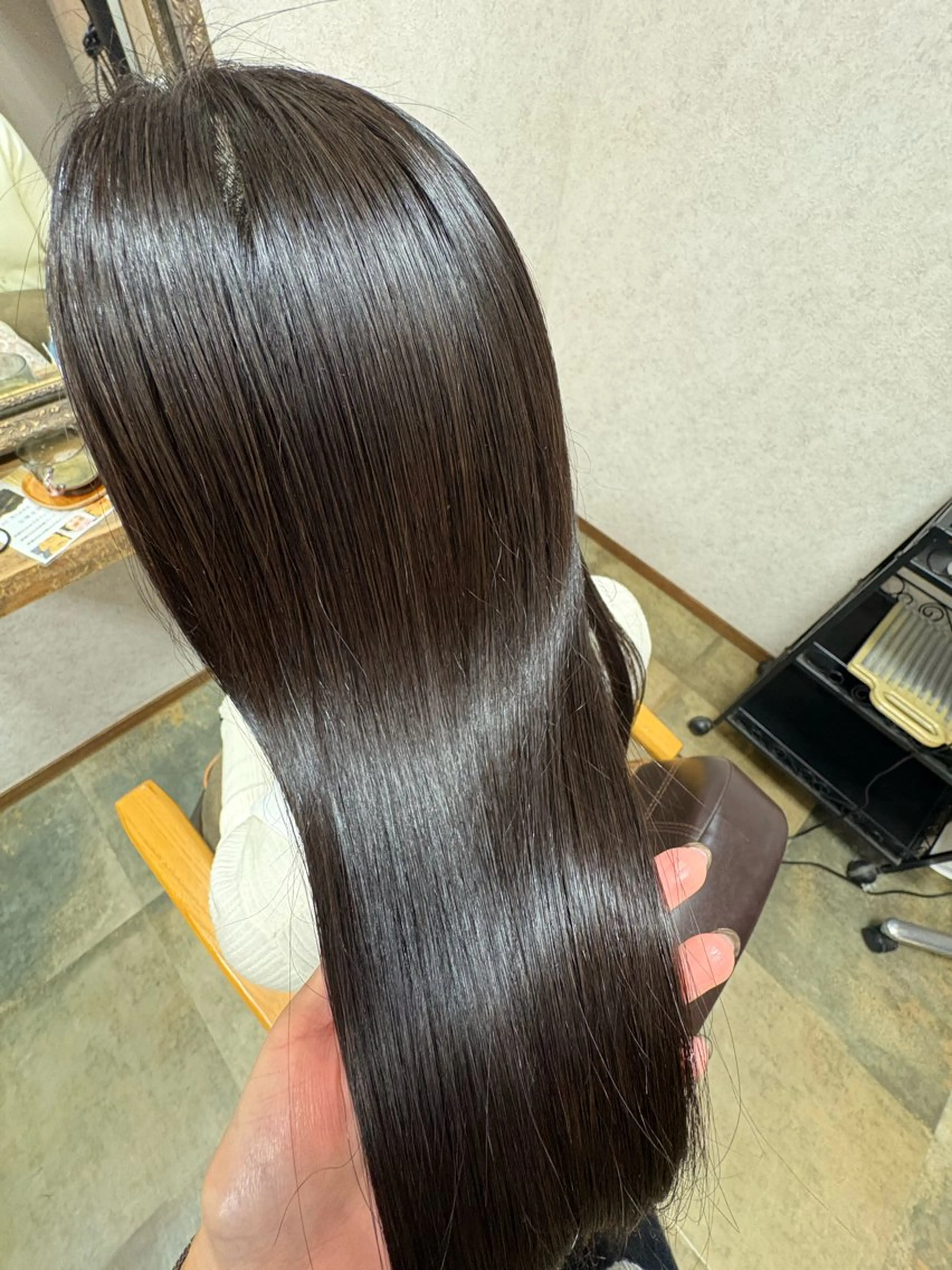 セミロング カット 縮毛矯正 阿部 叶夢のヘアスタイル