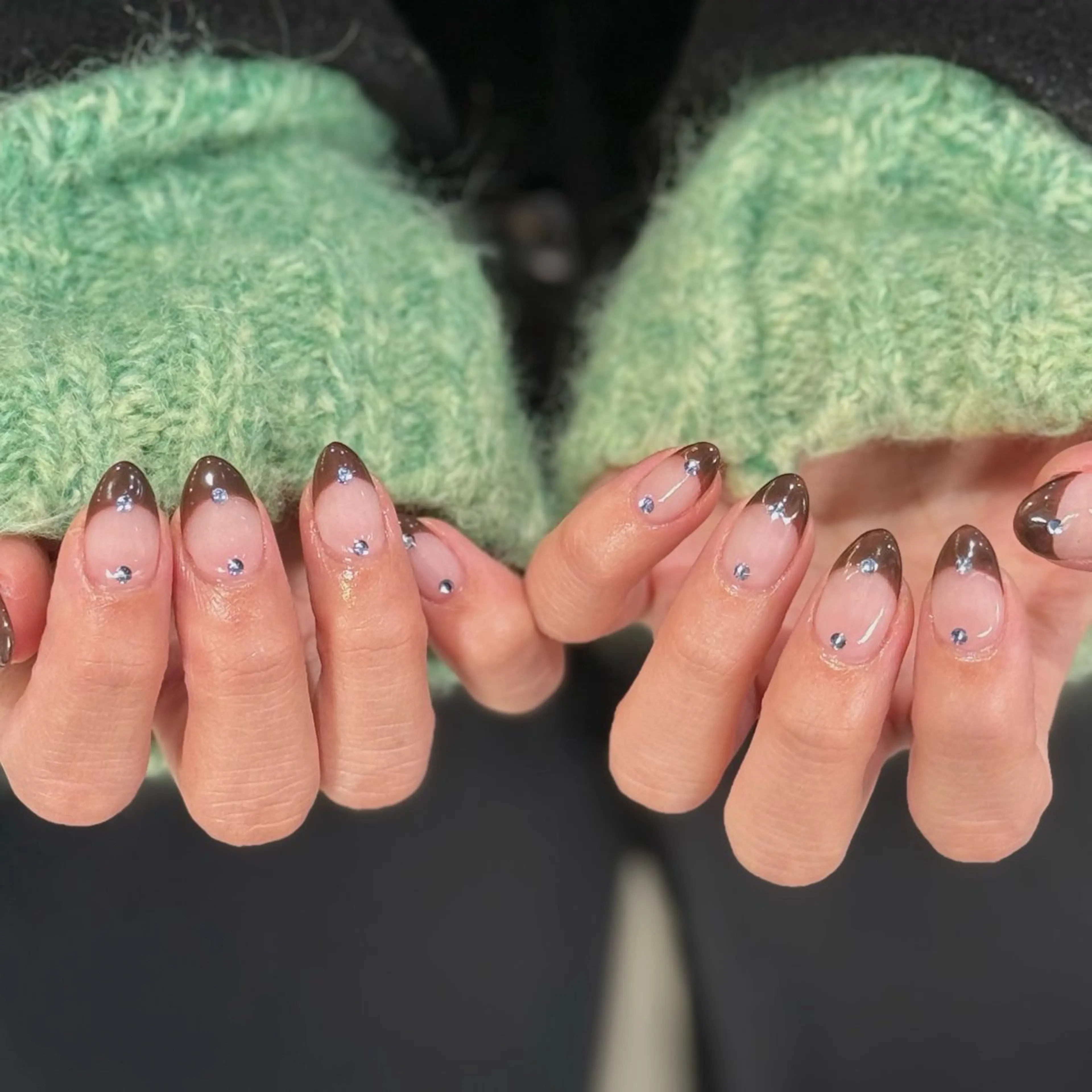 ネイル ハンドネイル chika .のネイルデザイン