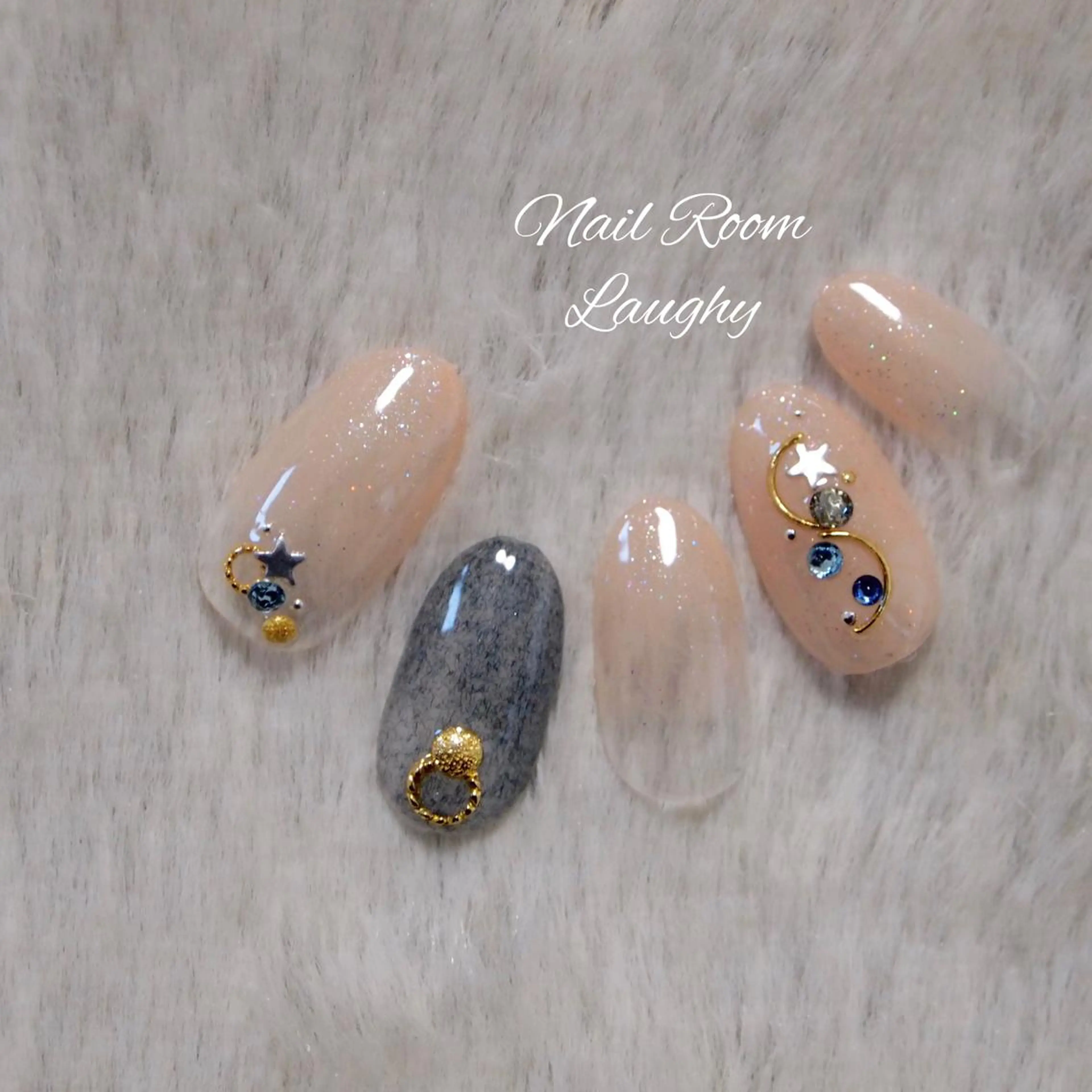 ネイル Nail Room Laughyのネイルデザイン