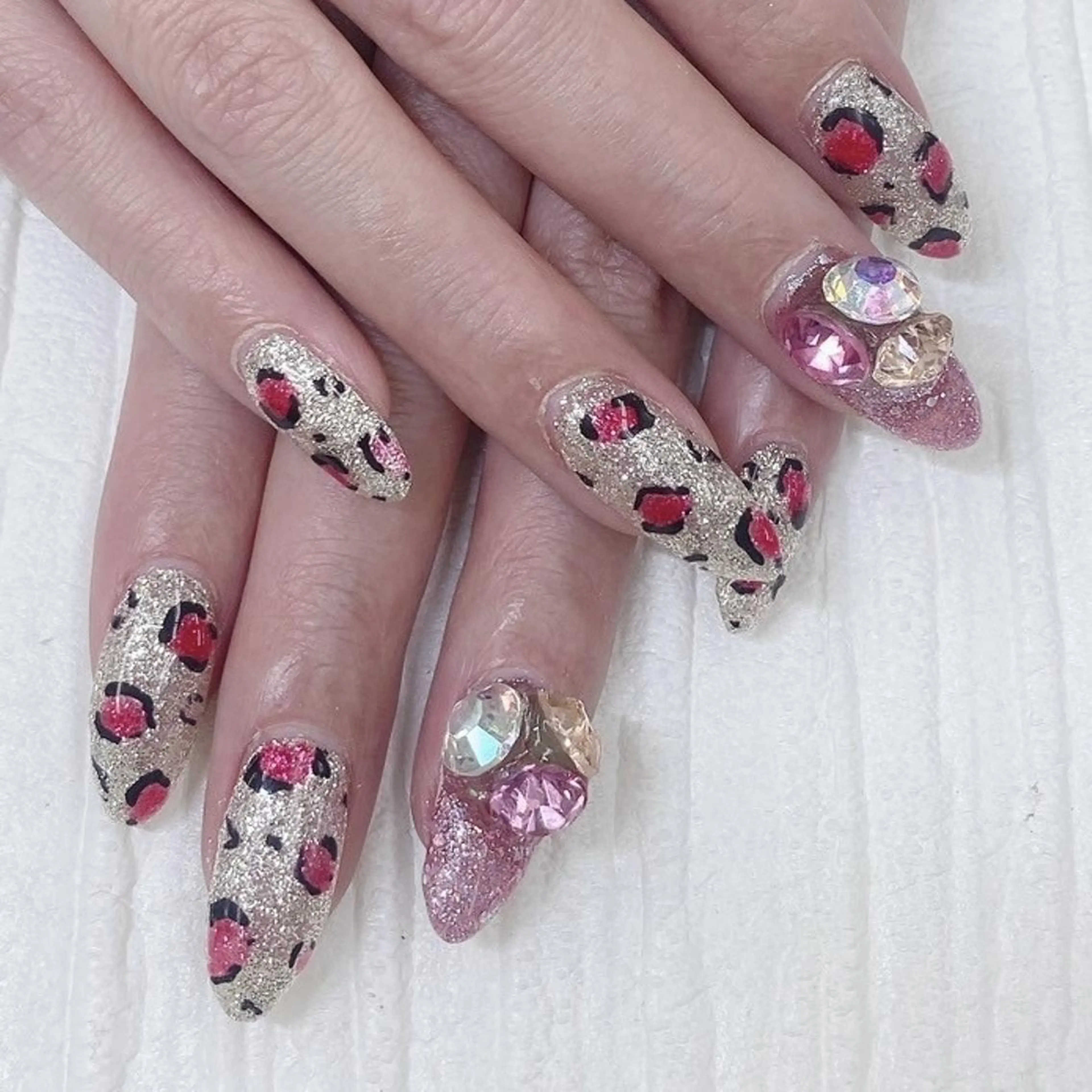 ネイル Nail salon Honey Beeのネイルデザイン