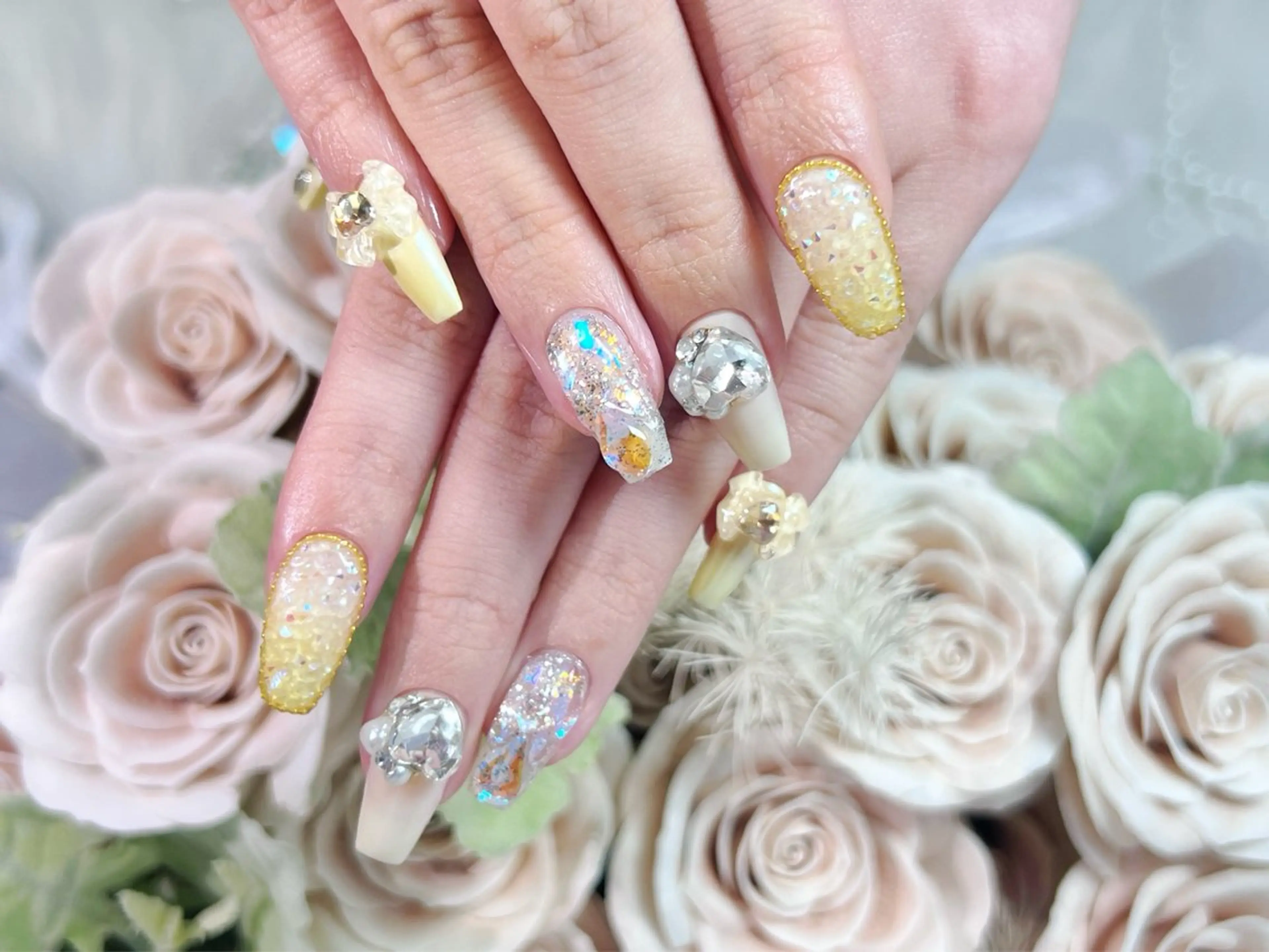 ネイル 長さ出し 春ネイル ワンホンネイル 黄色 ハンドネイル Painty nailのネイルデザイン