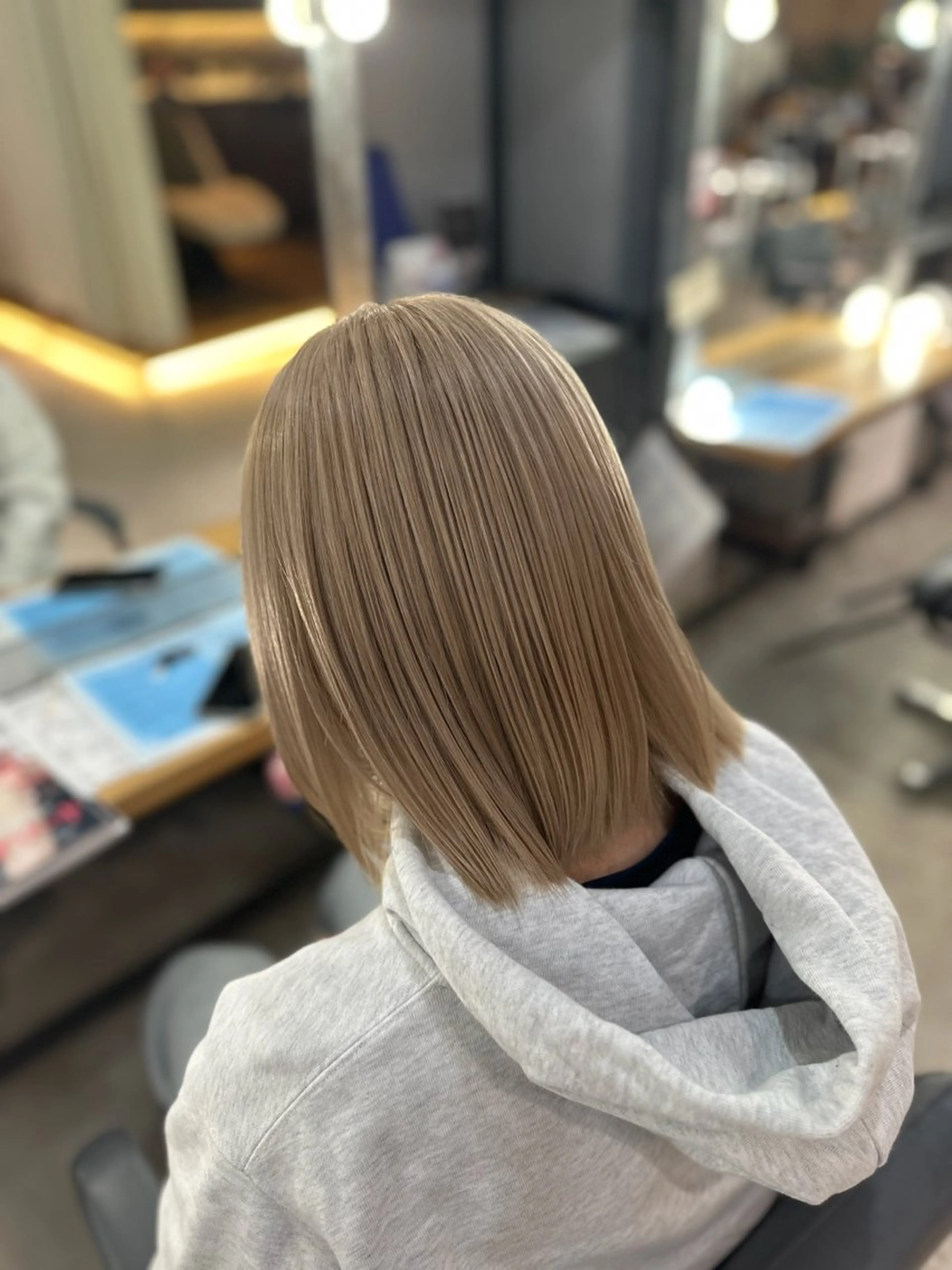 カラー ベージュカラー ブリーチ ホワイトベージュ ヘアカラー 溜一太／似合わせ/ メンズカットのヘアスタイル