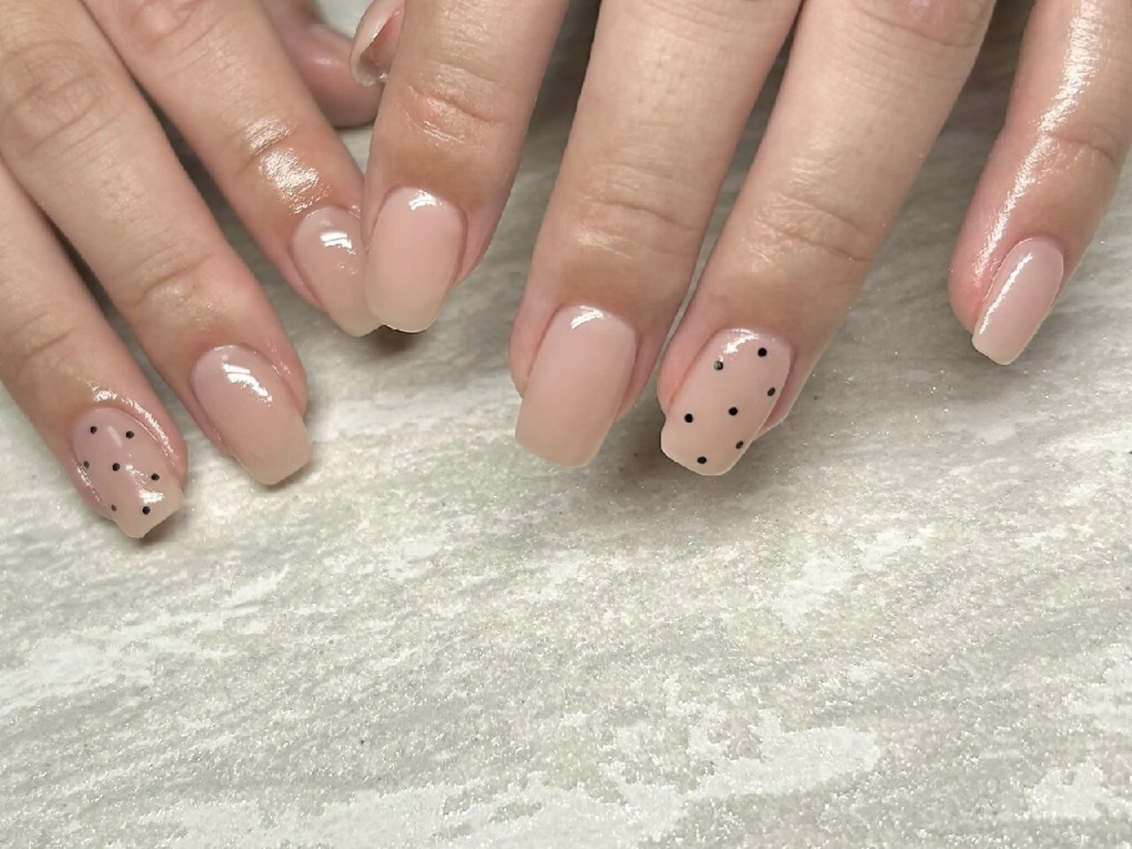 ネイル ドット マグネットネイル ニュアンスネイル ワンカラーネイル ハンドネイル JULIE NAILのネイルデザイン