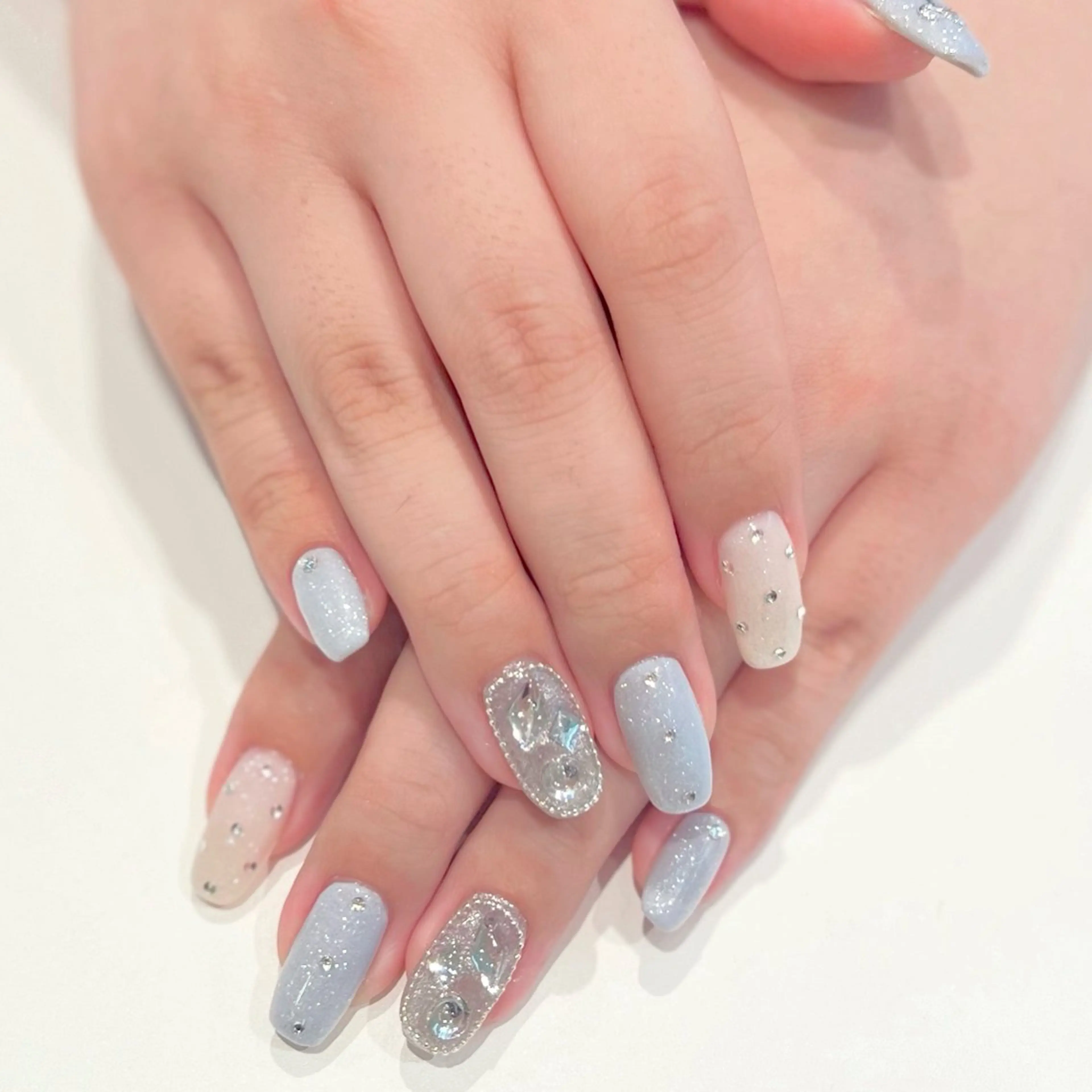 ネイル アートネイル ジェルネイル パラジェル ハンドネイル VINGT NAIL Aika.K🍒のネイルデザイン